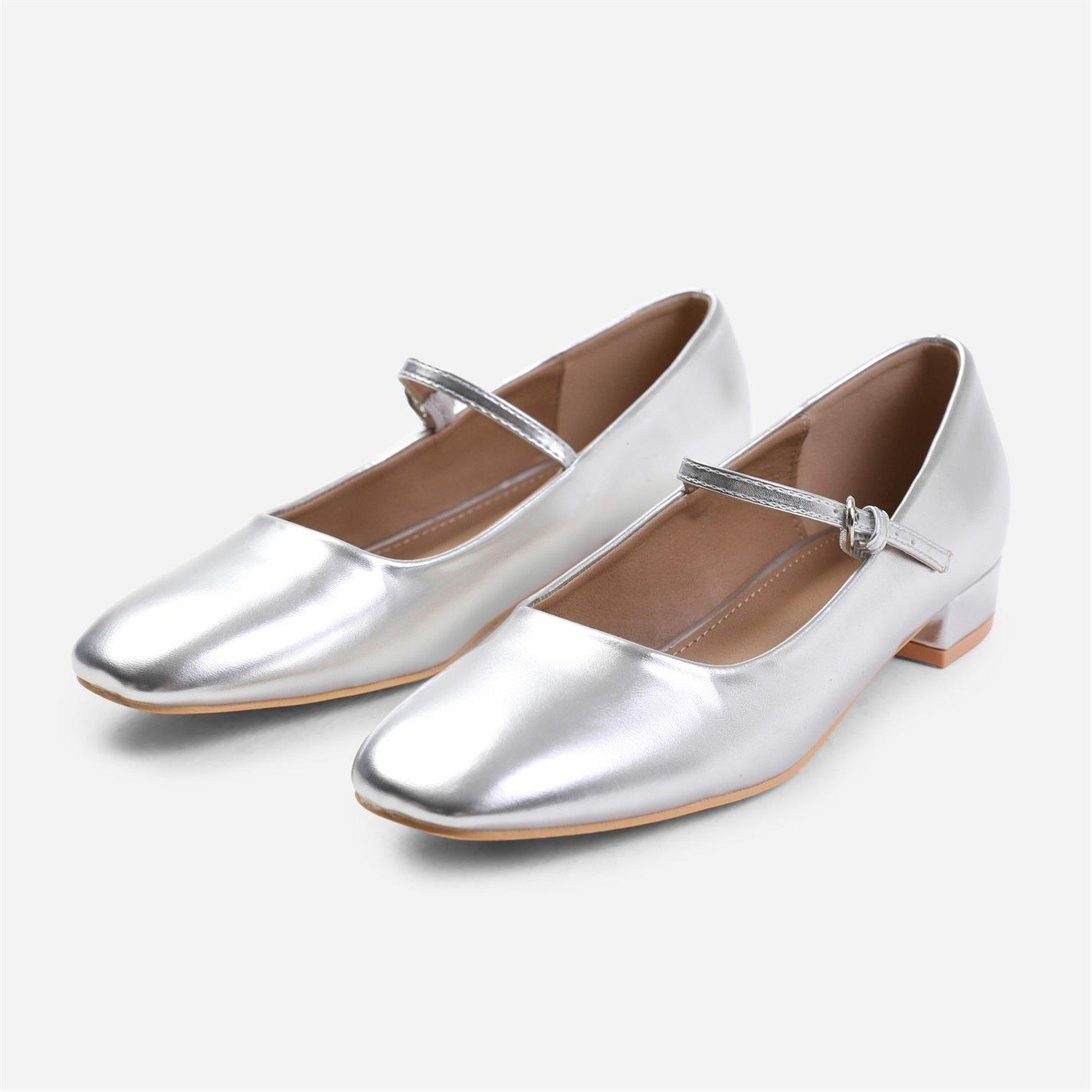 Silvermetallicp - Wheres That From - Minsk Low Heel With Strap And Buckle Detail In Sil - 4