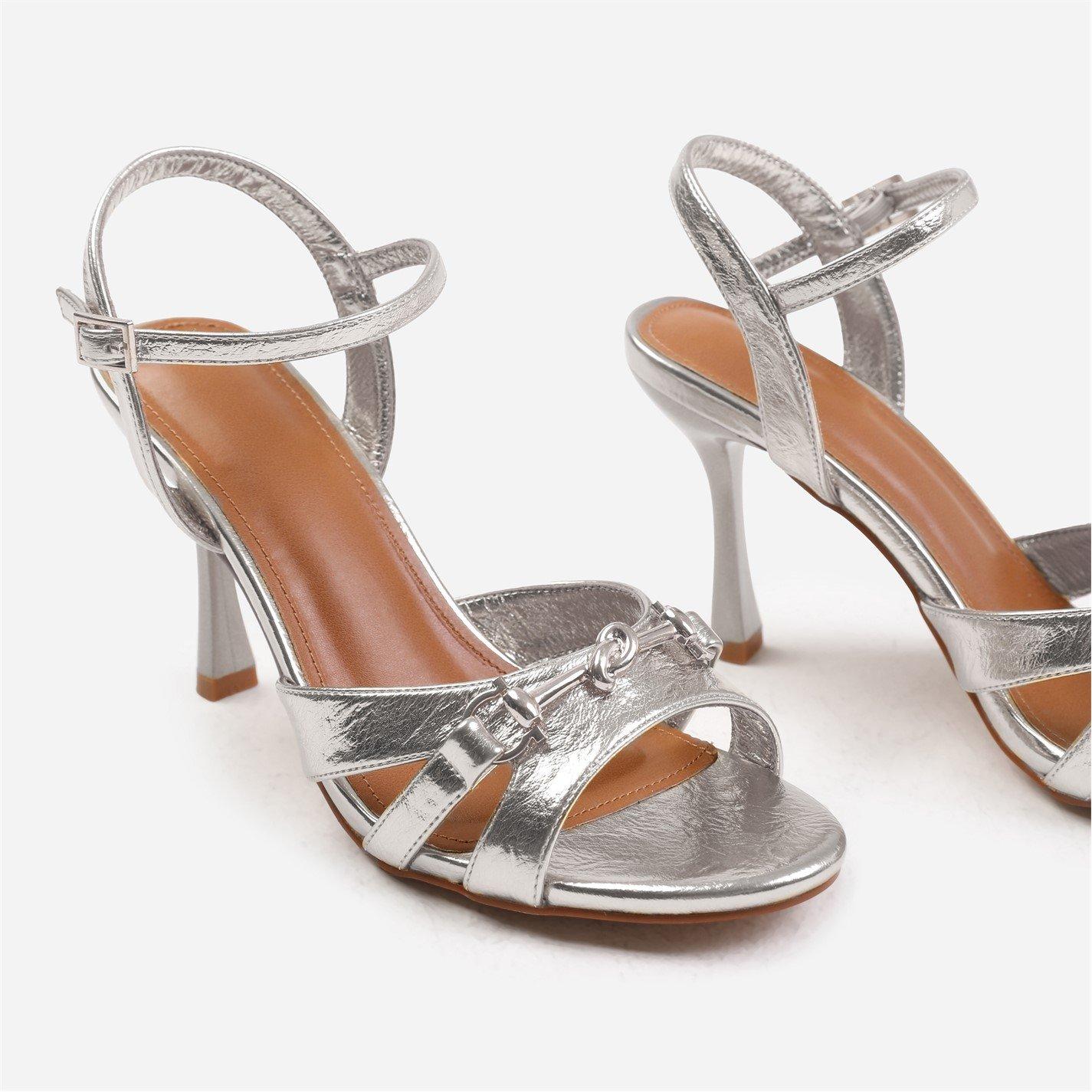 Silvercreasepu - Wheres That From - Adana Mid Heels With Metal Detailing In Silver Cre - 4