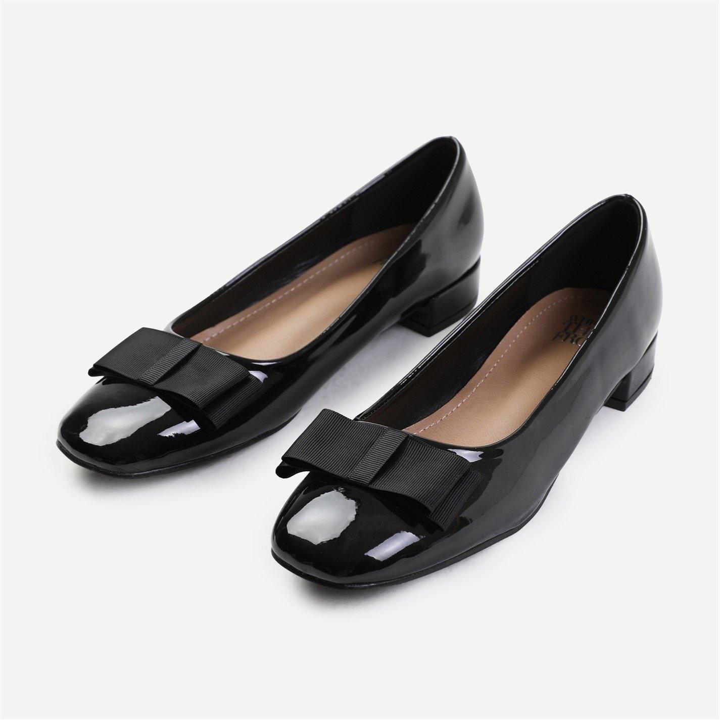 Black Patent - Wheres That From - Canada Pump With Bow Detail In Black Patent - 4