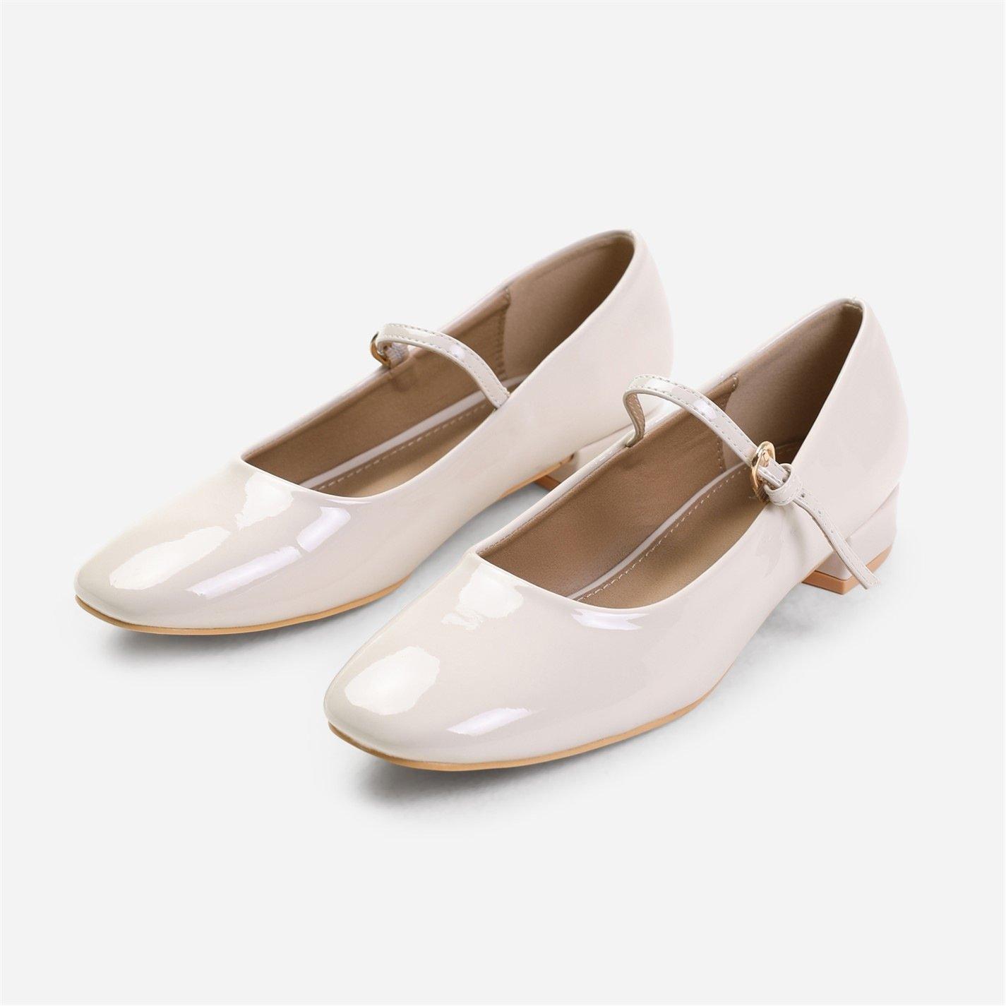 Creampatent - Wheres That From - Minsk Low Heel With Strap And Buckle Detail In Cre - 4