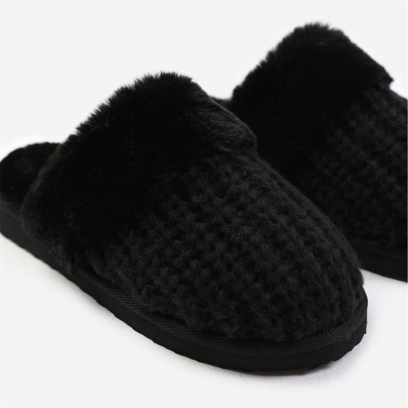 Black Yarn - Wheres That From - Slip On Knitted Slippers With Fur Trim - 4