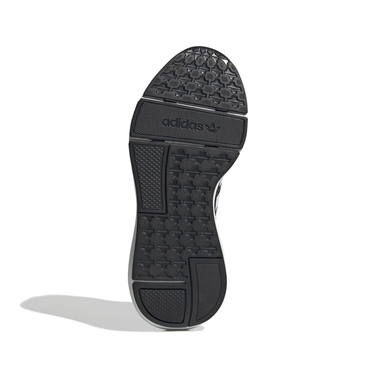 Black-White - adidas Originals - Swift Run 22 Trainers - 4