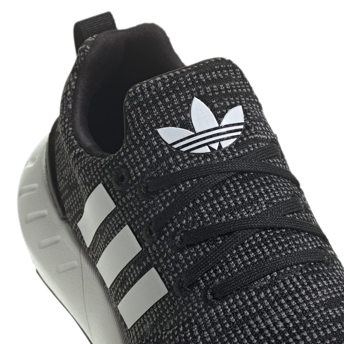 Black-White - adidas Originals - Swift Run 22 Trainers - 8