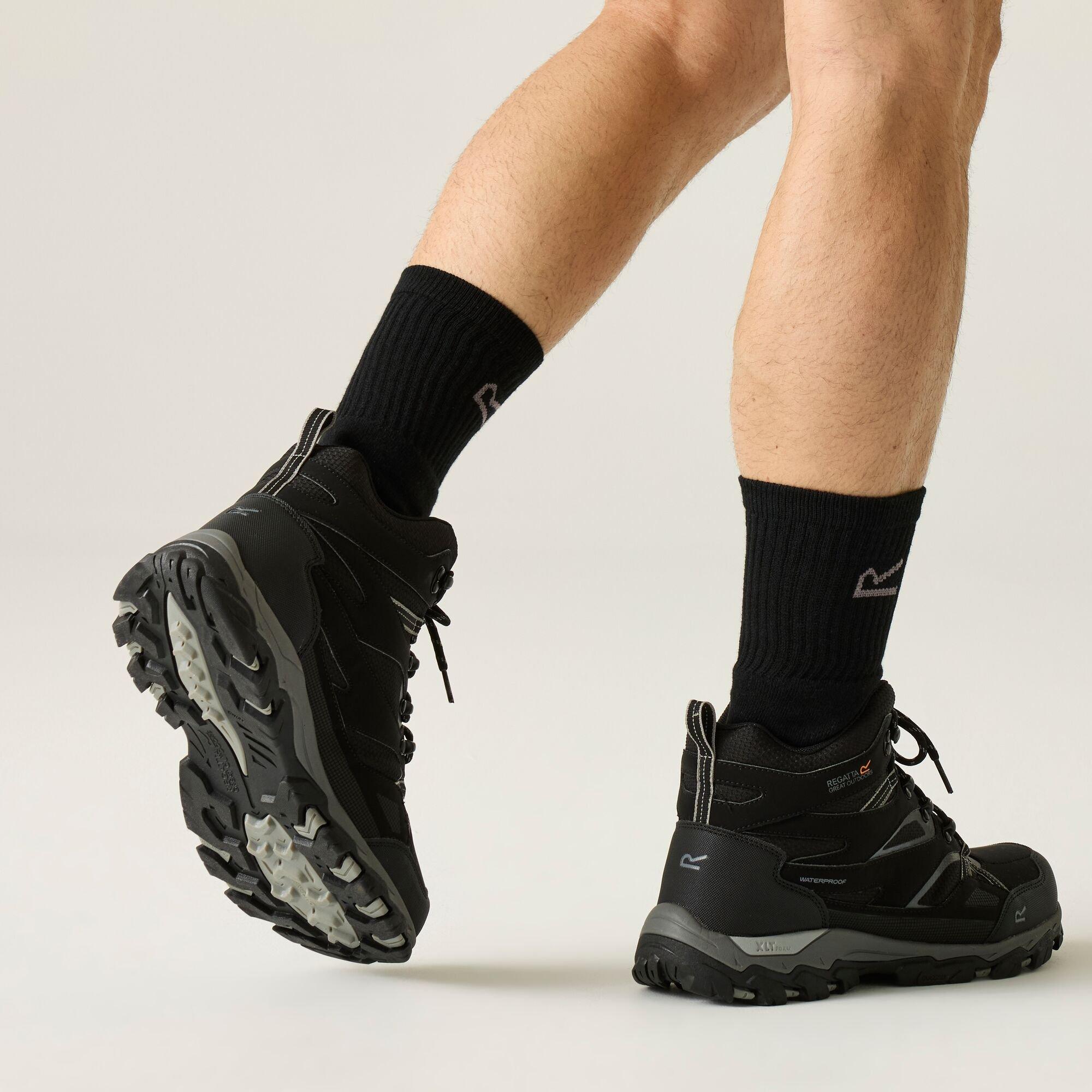 Black/Granite¿ - Regatta - Holcombe III Boot - 3