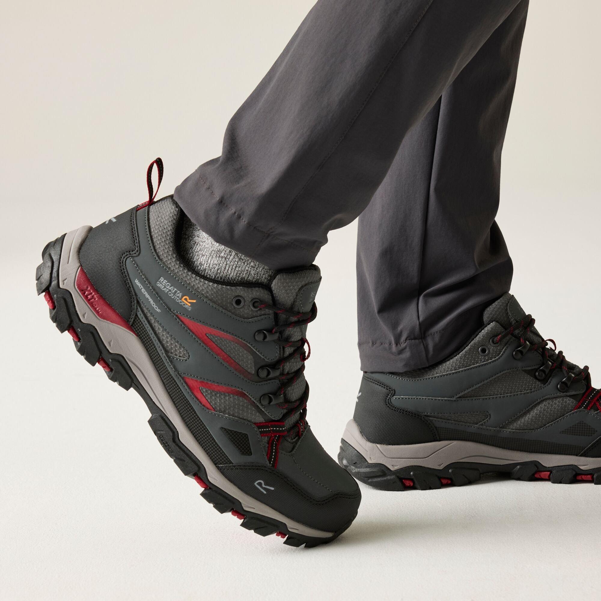 Mens Holcombe III Low Waterproof Walking Shoes