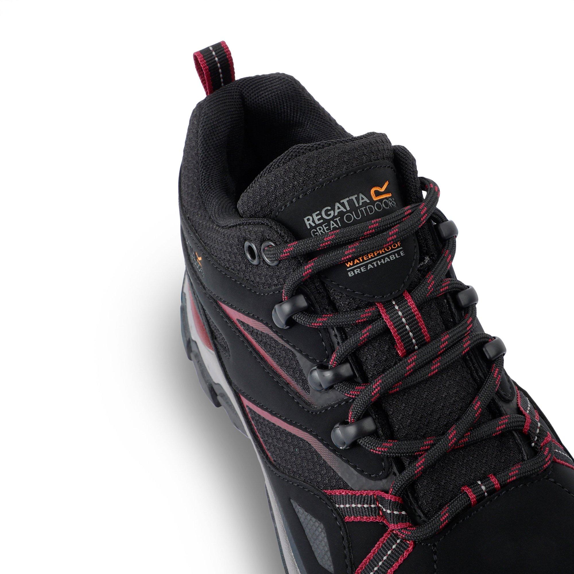 Black/Beaujolai - Regatta - Womens Holcombe III Low Waterproof Walking Shoes - 8