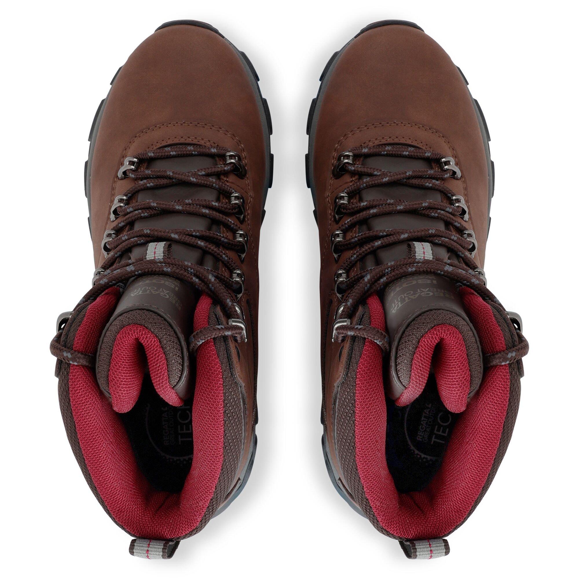 Chestnut - Regatta - Womens Holcombe Class - 11