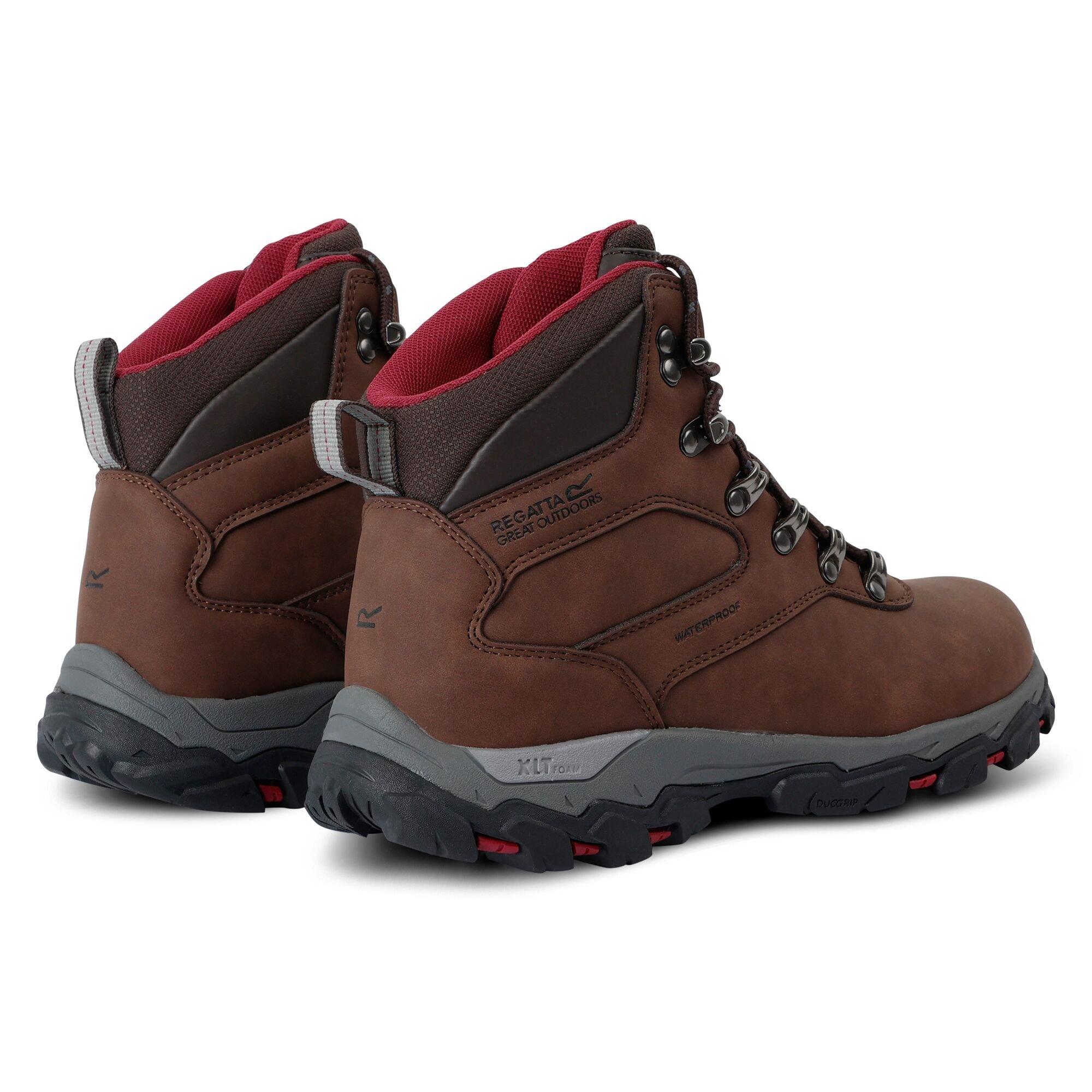 Chestnut - Regatta - Womens Holcombe Class - 6