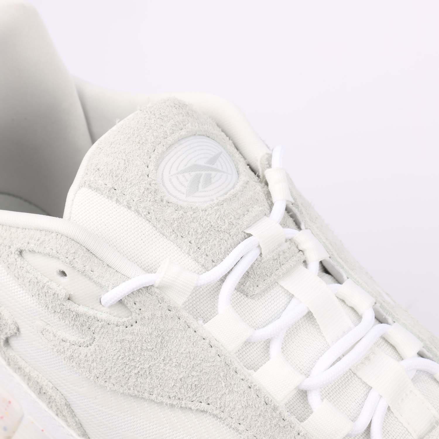 White - Reebok - Zig Kinetica 2.5 Edge Trainers - 5