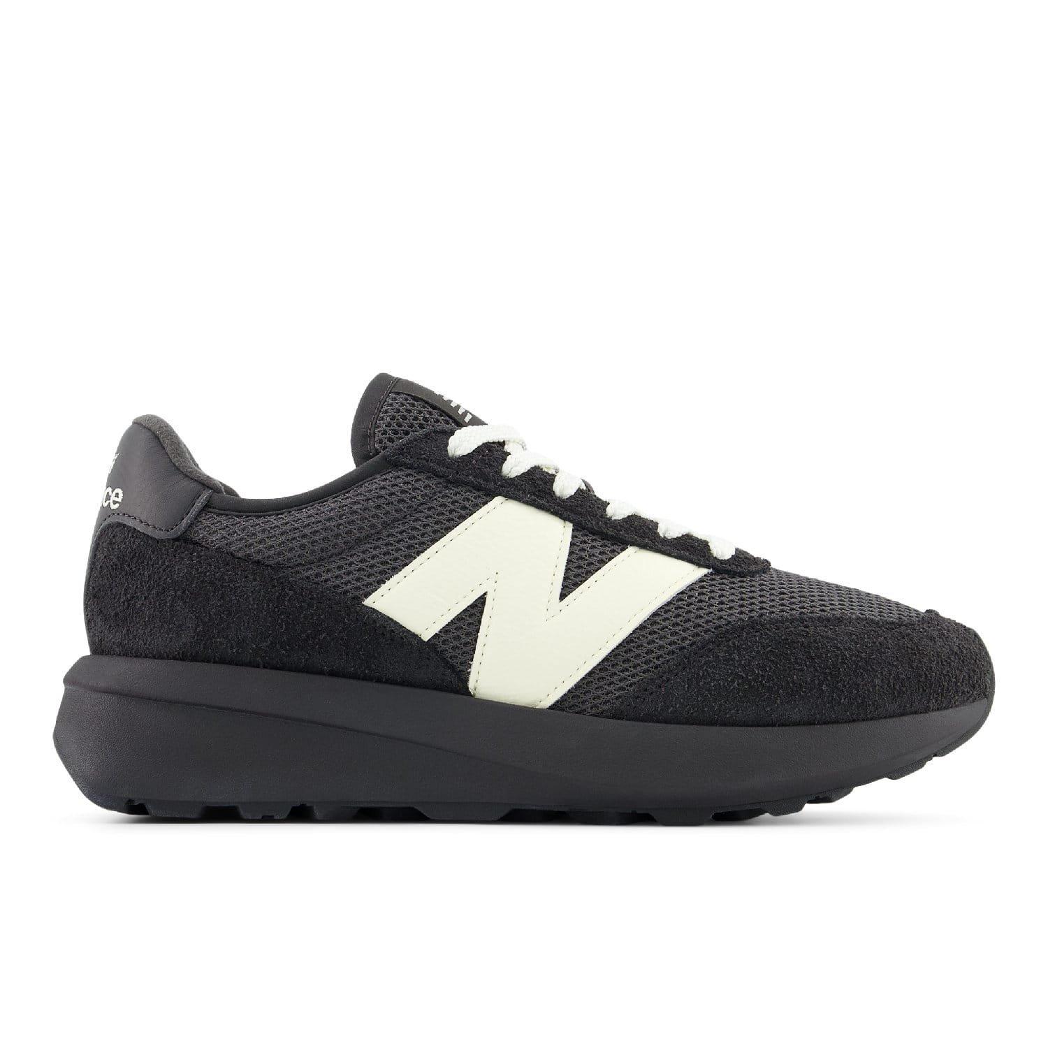Black-White - New Balance - 370 Trainers - 1