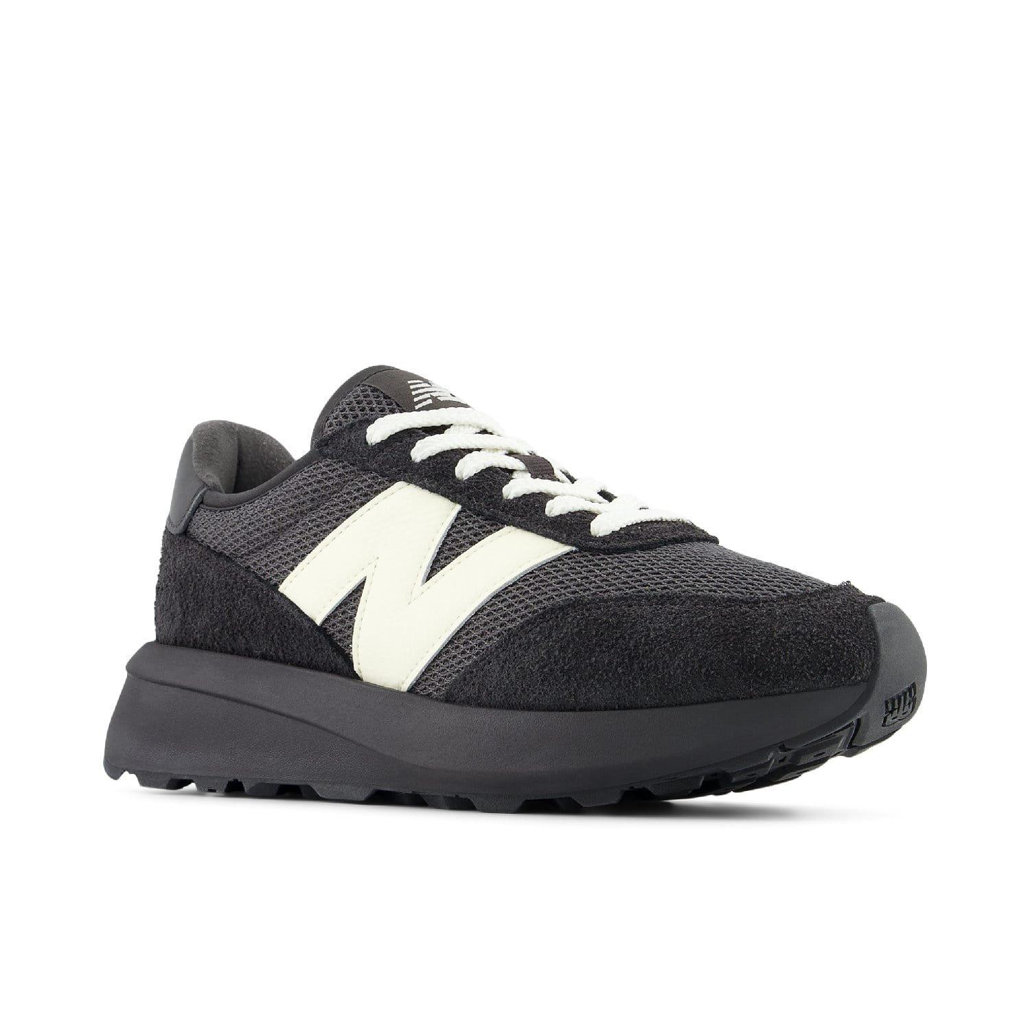 Black-White - New Balance - 370 Trainers - 2