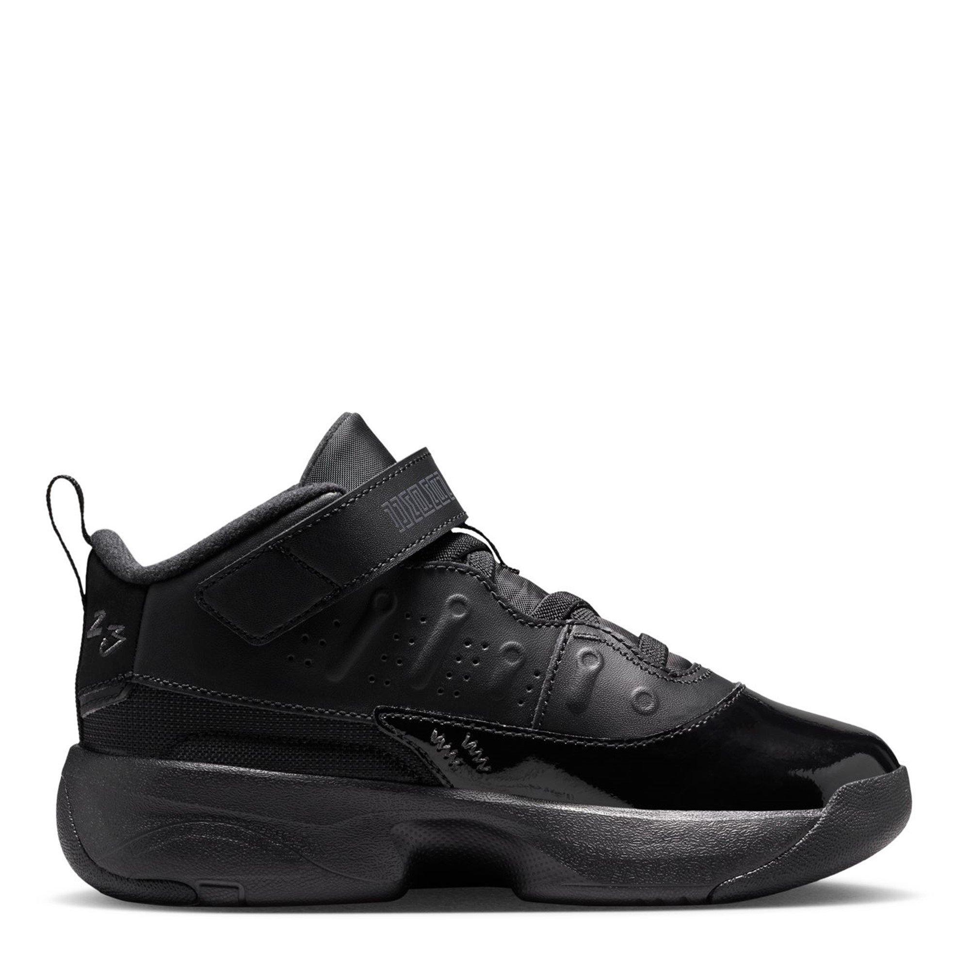 Air Jordan Boys Kids' Max Aura Basketball Trainers - Triple Black - C10 (27.5)