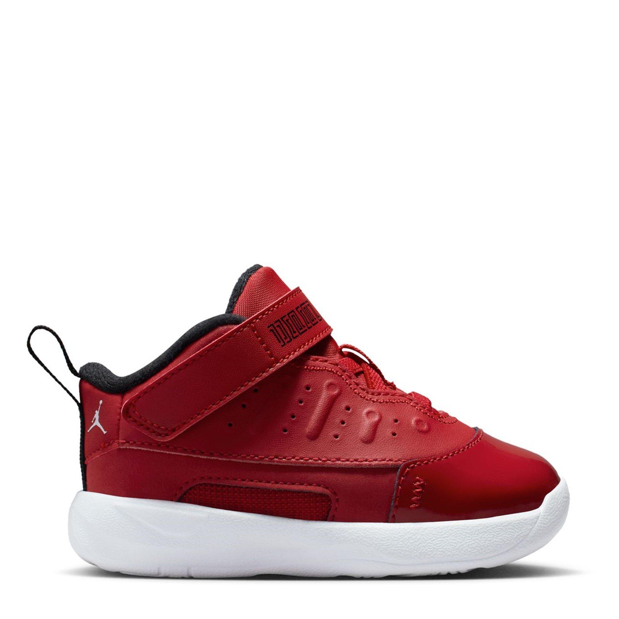 Air Jordan  Kids' Max Aura Basketball Trainers - Varsity Red - C5 (22)