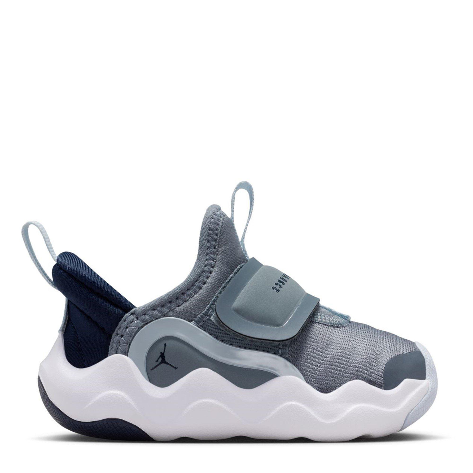 Air Jordan  Kids' Basketball Trainers - Cool Grey - C5 (22)