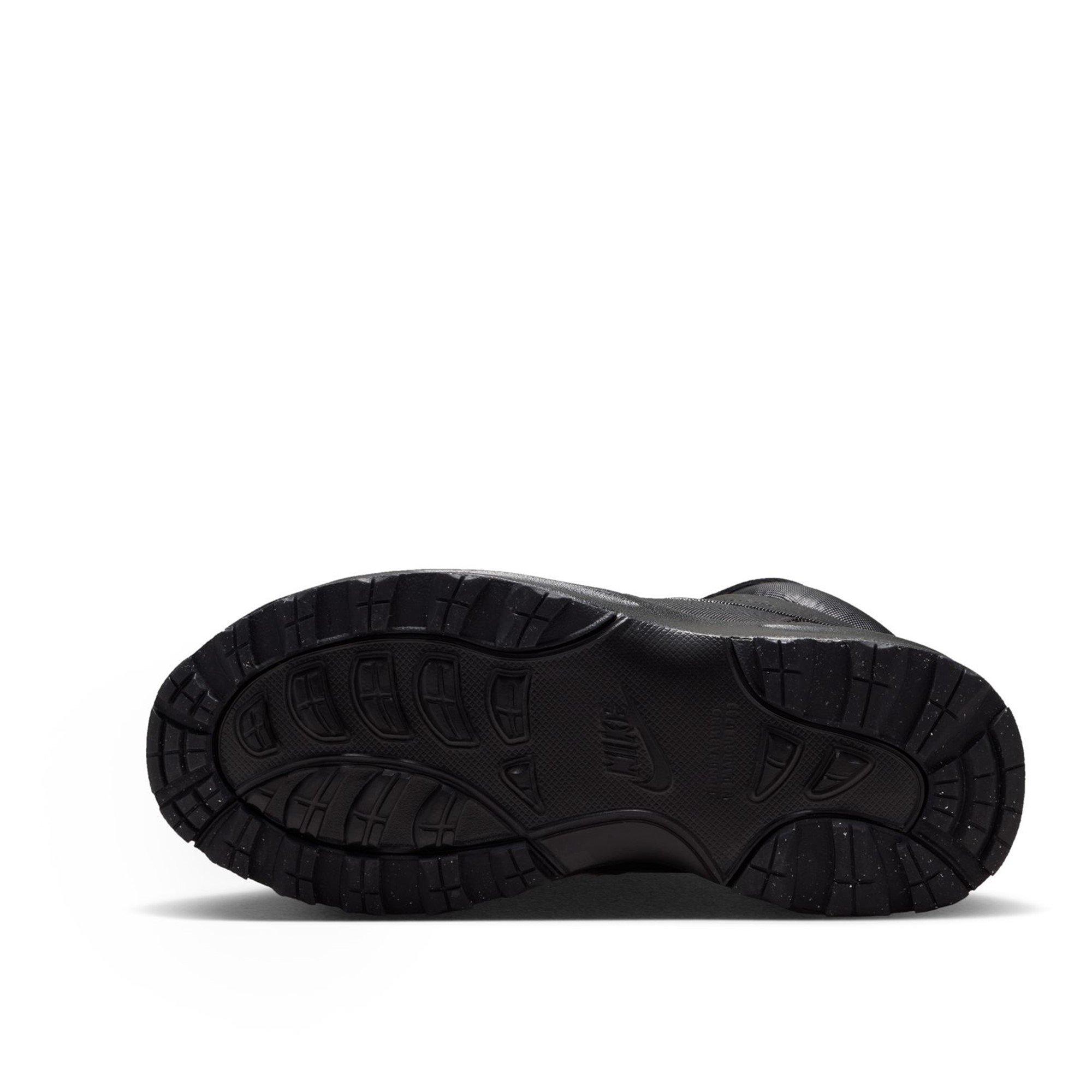 Triple Black - Nike - Manoa Ch54 - 6