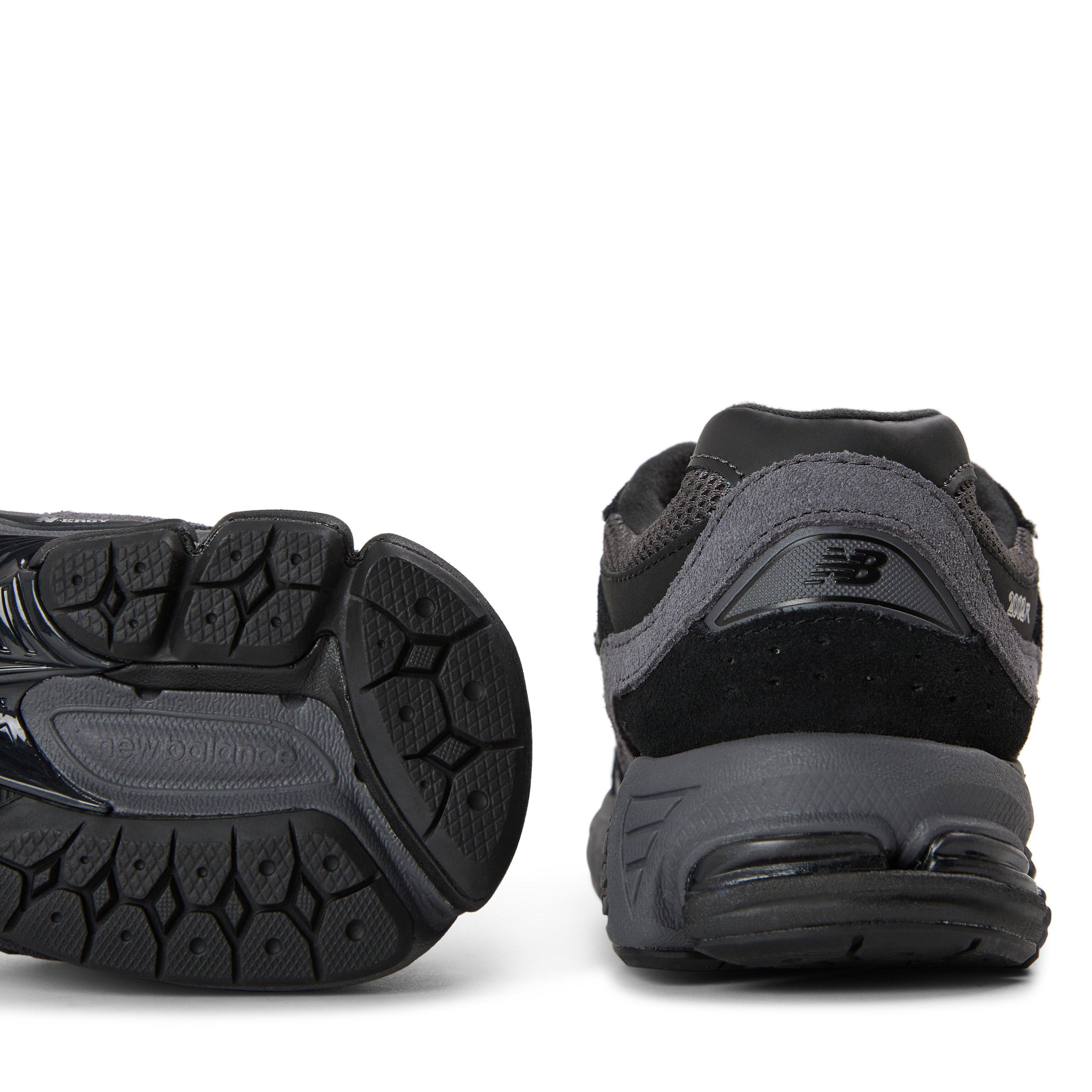 Black - New Balance - Kids' 2002 Lace-Up Low-Top Trainers - 3