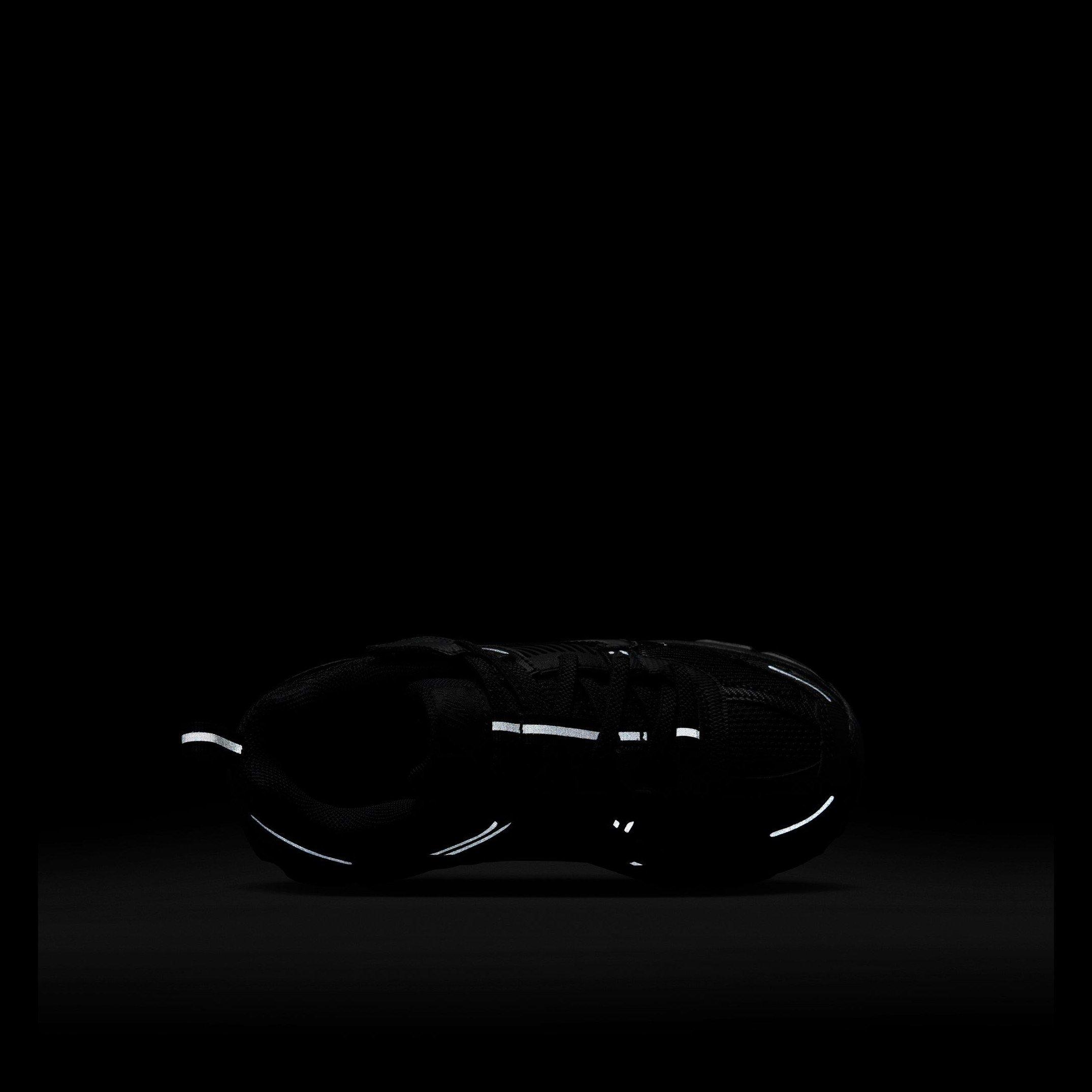 Black - Nike - Nike Vomero 5 Ch64 - 11