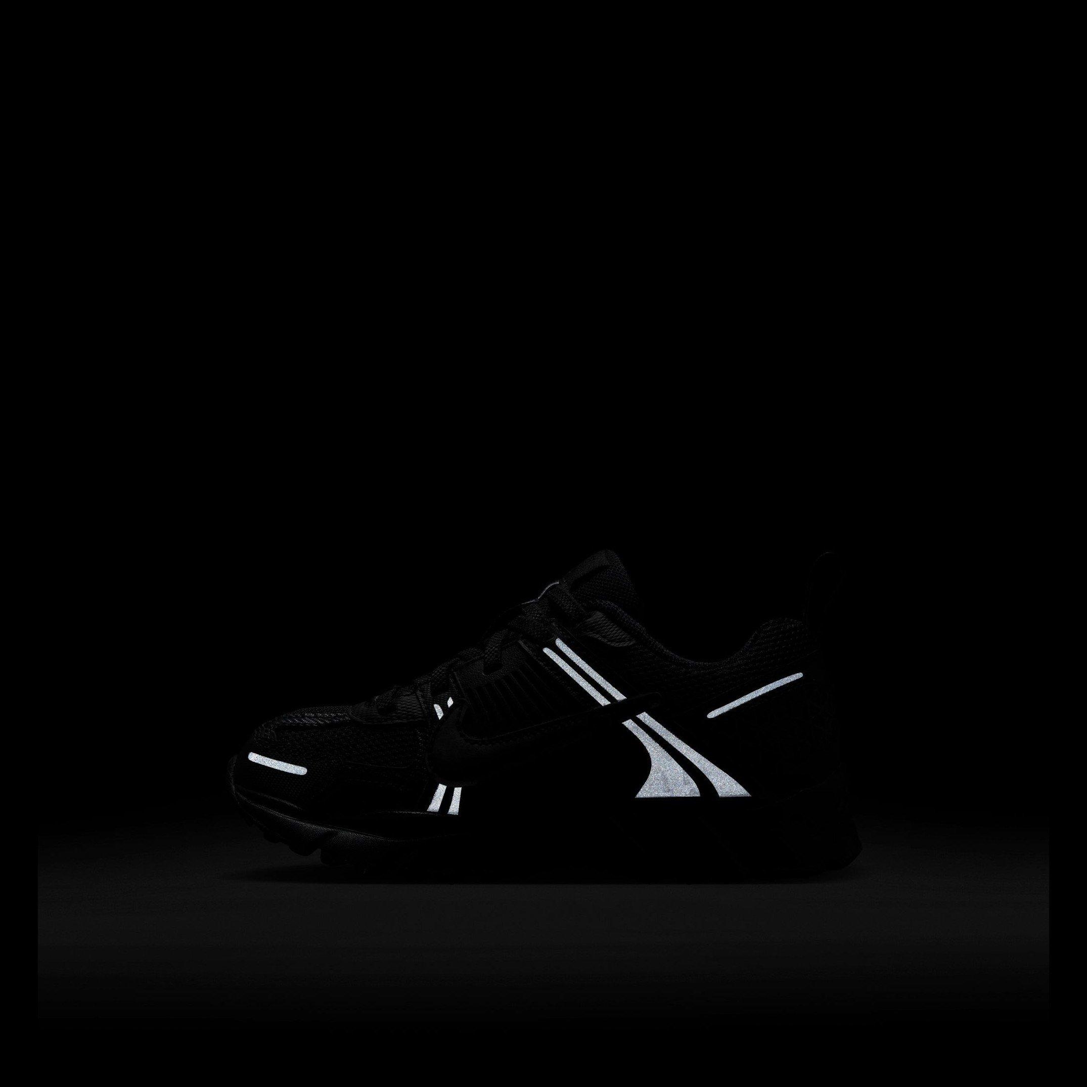Black - Nike - Nike Vomero 5 Ch64 - 12