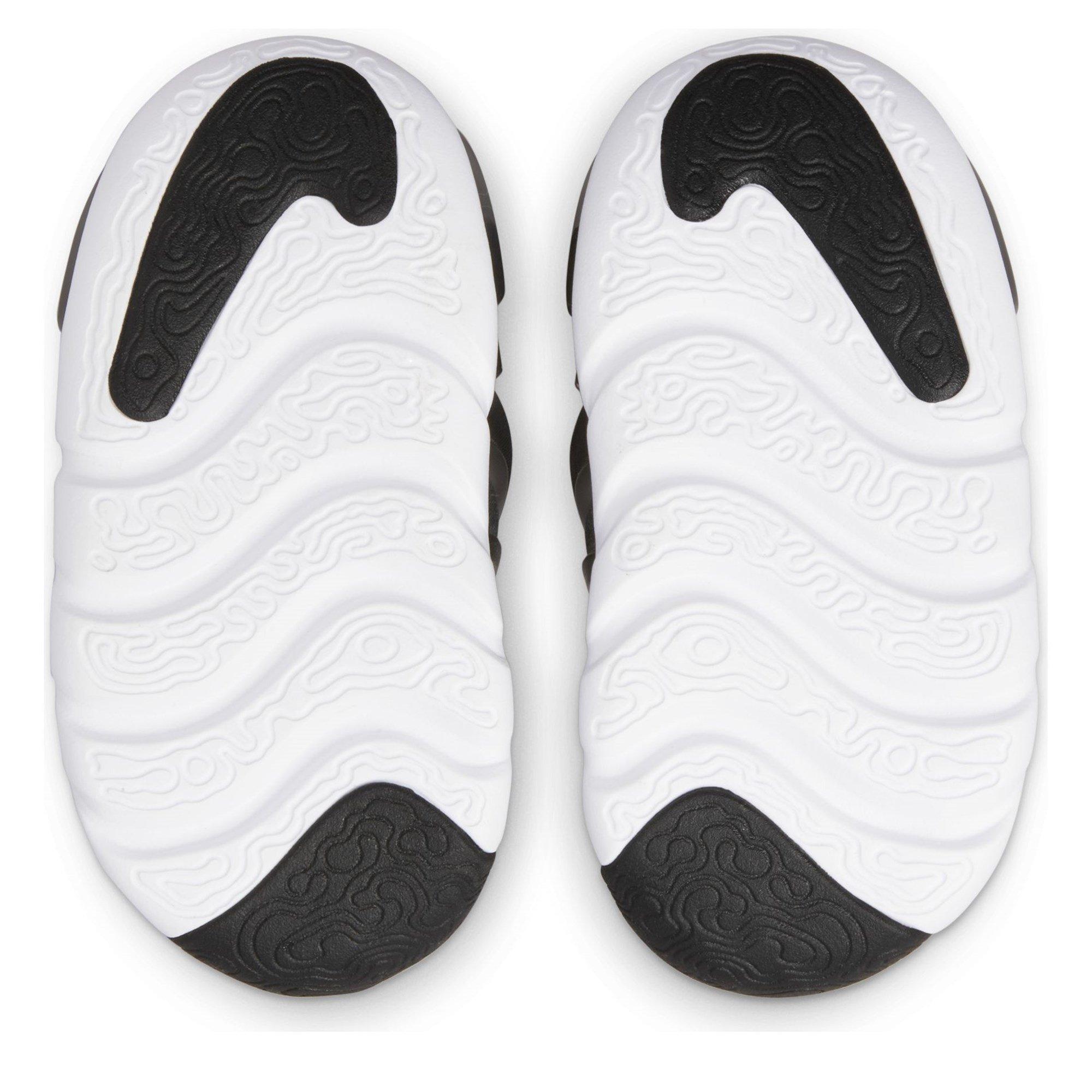 Preto/Branco - Nike - Dynamo GO Baby/Toddler Easy On/Off Shoes - 6