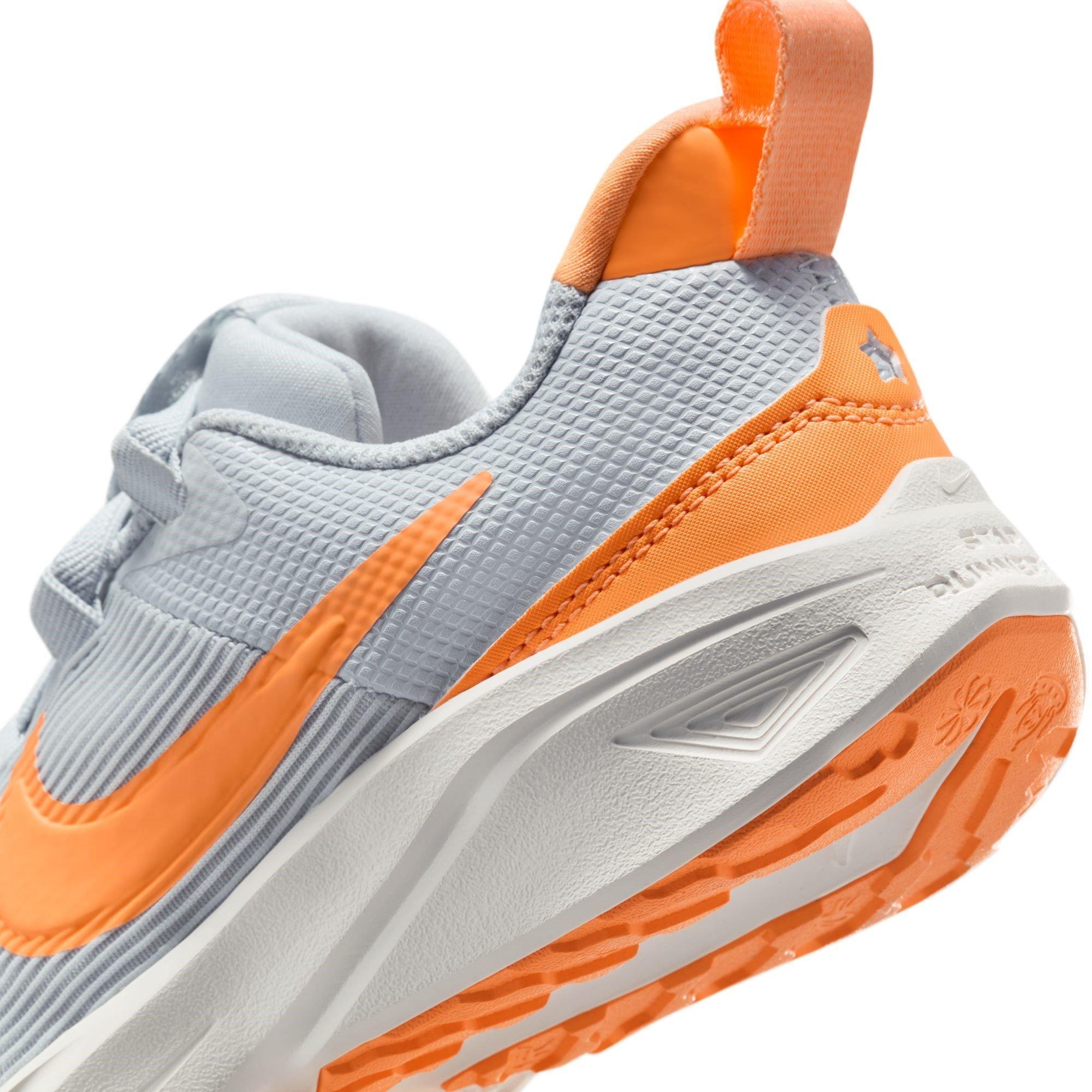 Grau/Orange - Nike - Star Runner 4 Little Kids Shoes - 8