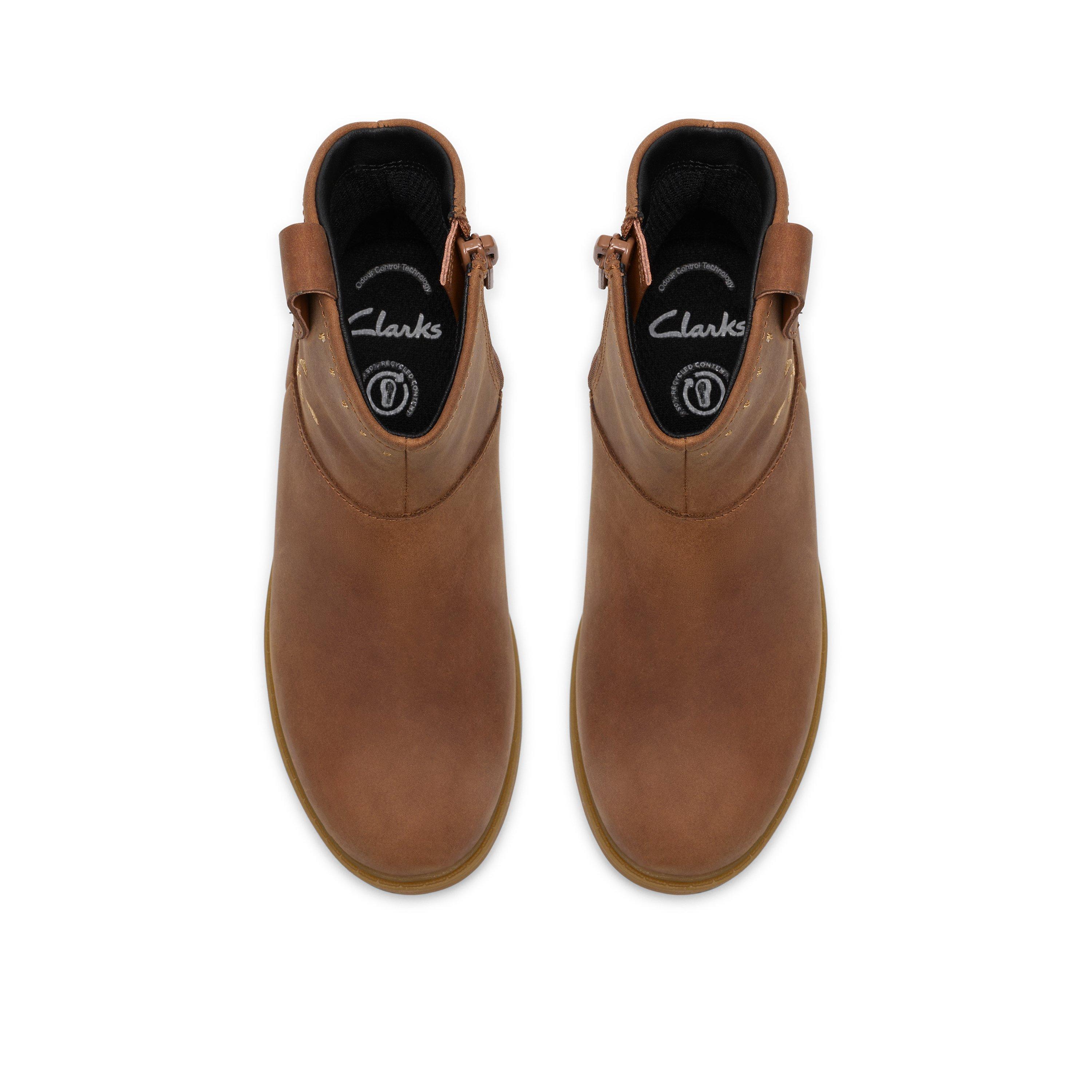 Tan - Clarks - Kids' Tessyn Stud Desert Boots - 6