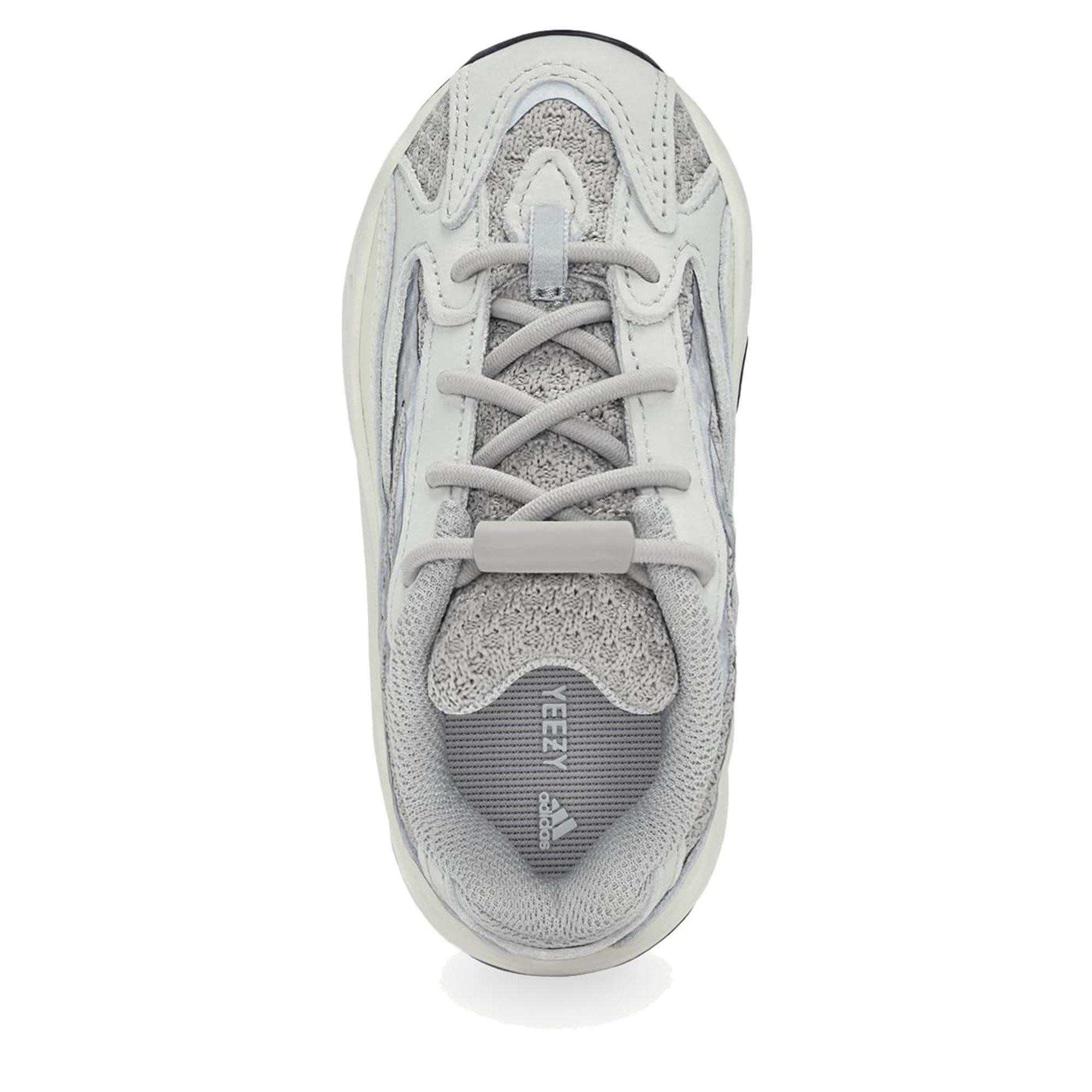 Silver yeezy 700 online