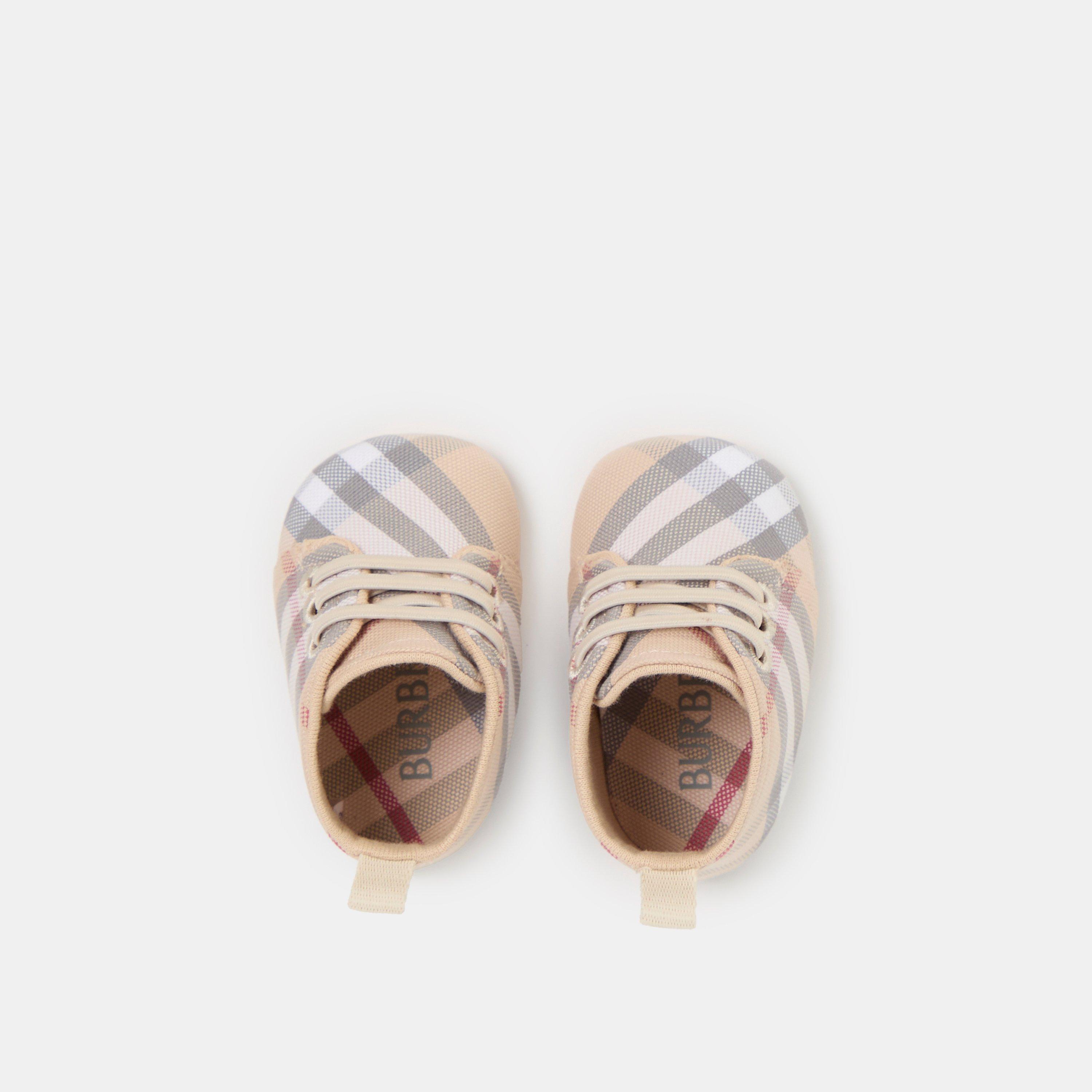 Beige A2205 - Burberry - Unisex Kids' Crib Shoes - 4