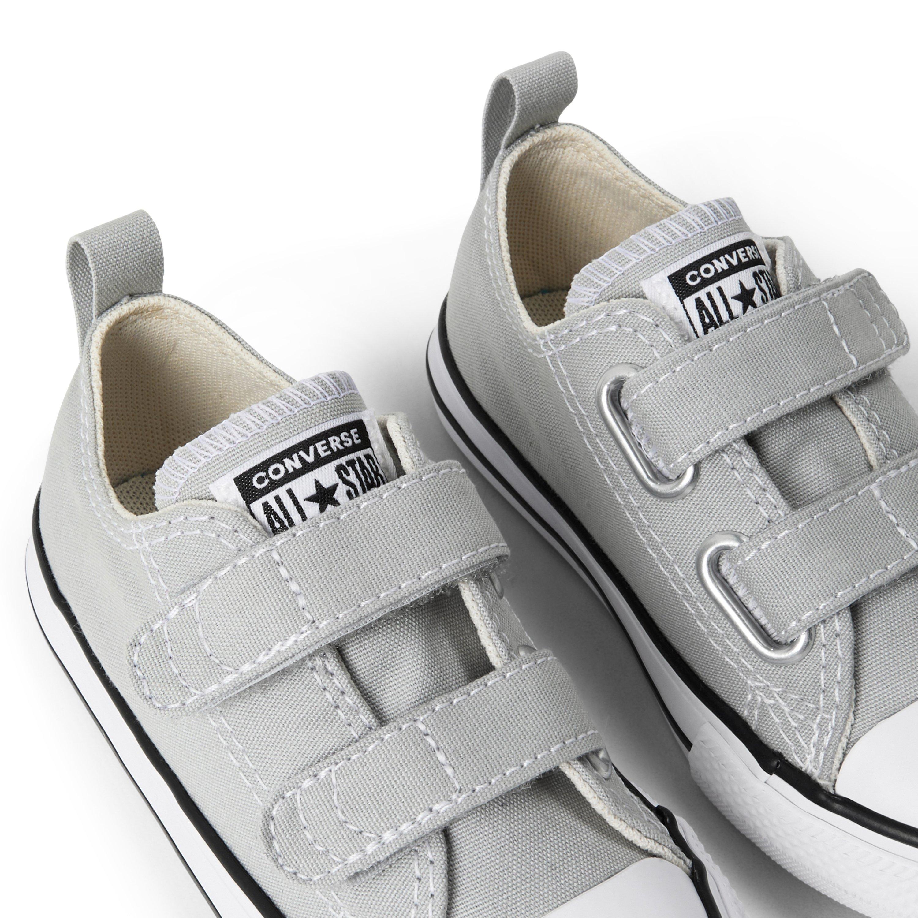Grey Area - Converse - Kids' Chuck Taylor All Star 2V Canvas Trainers - 3
