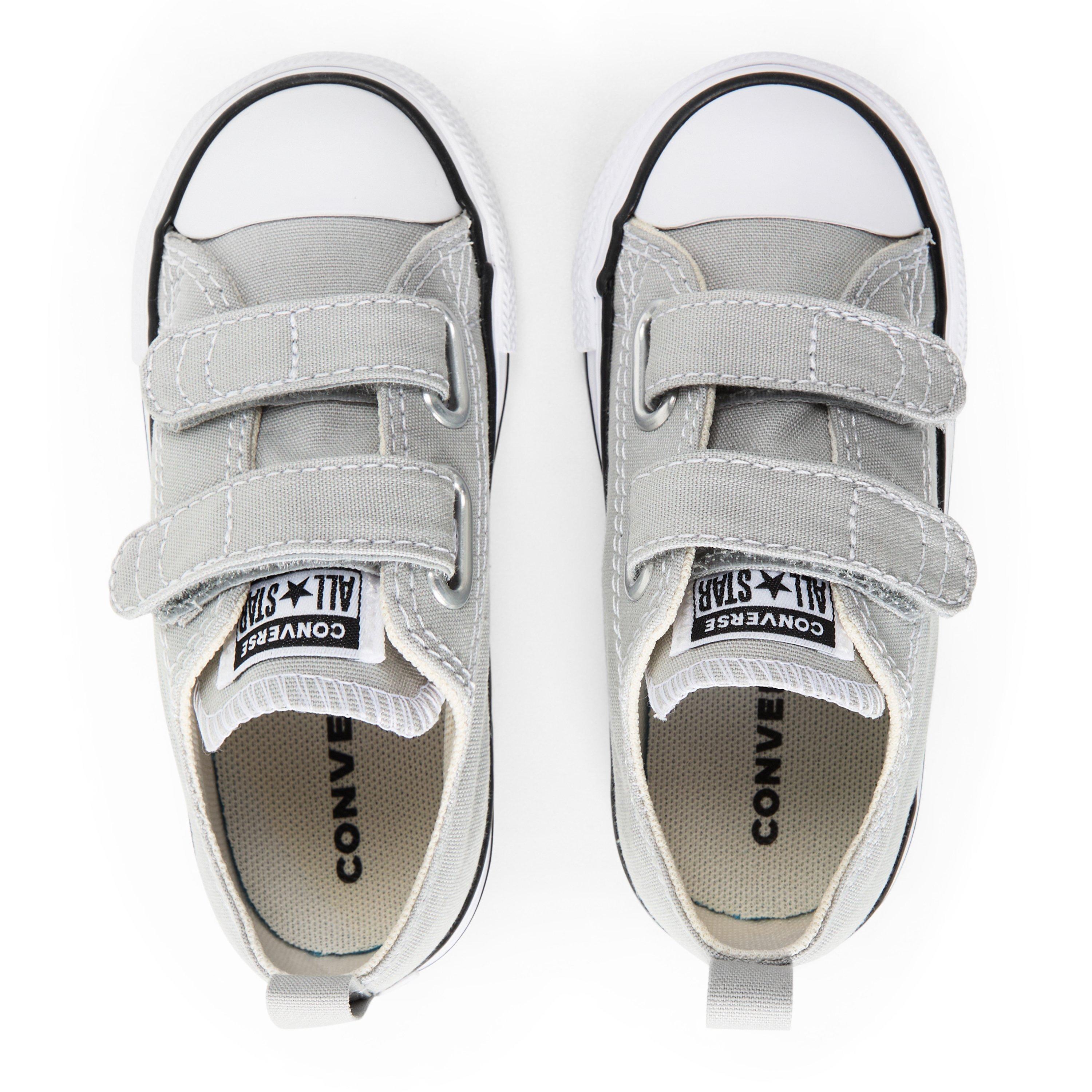 Grey Area - Converse - Kids' Chuck Taylor All Star 2V Canvas Trainers - 4