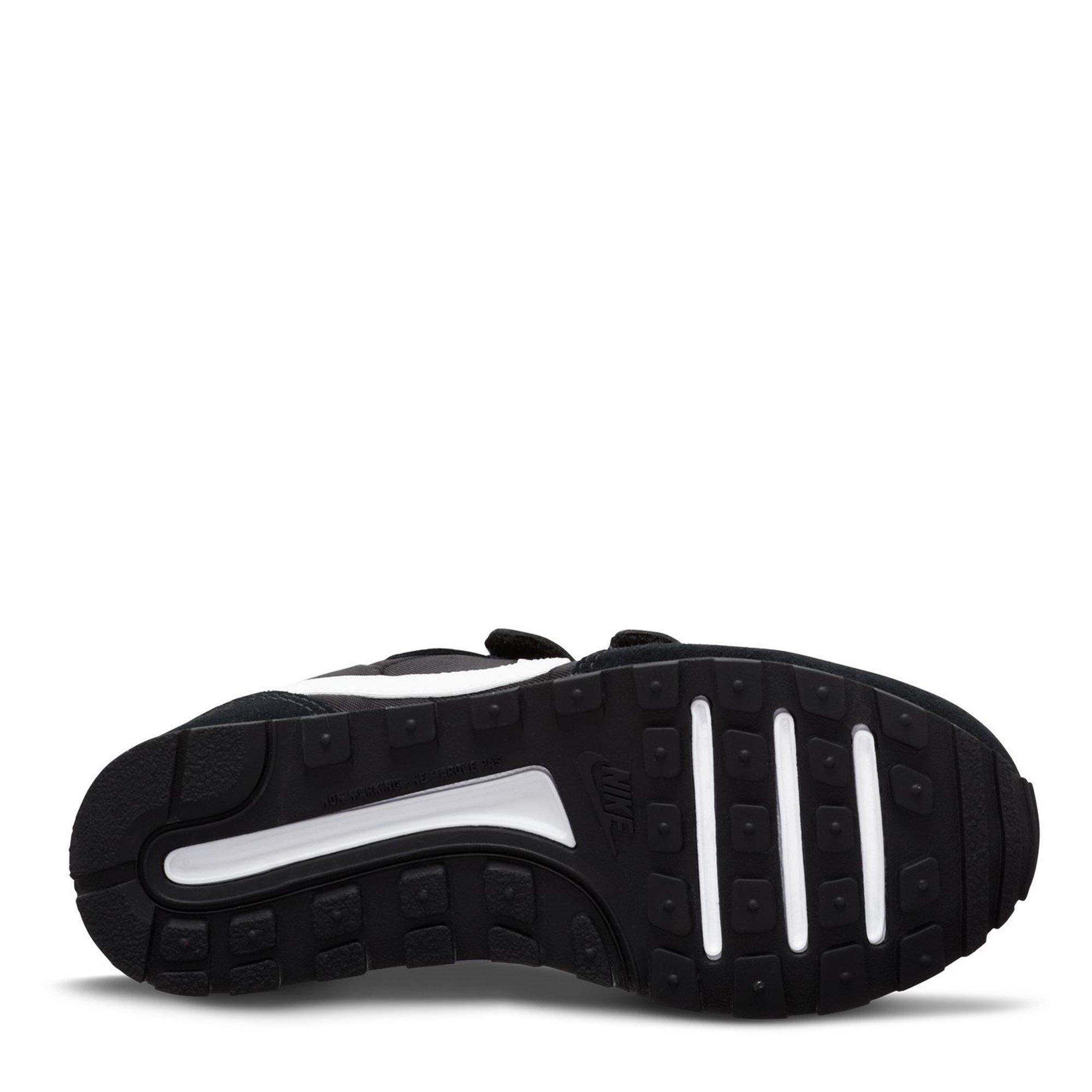 Black/White - Nike - MD Valiant Trainers Girls - 6