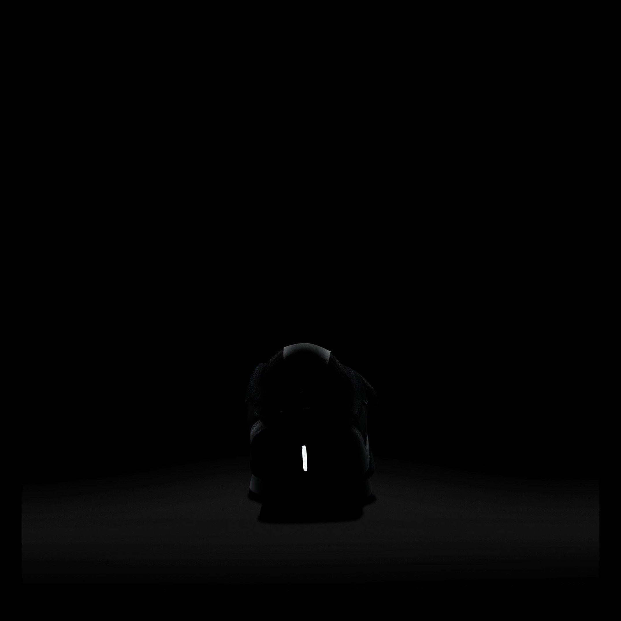 Black/White - Nike - MD Valiant Trainers Girls - 10