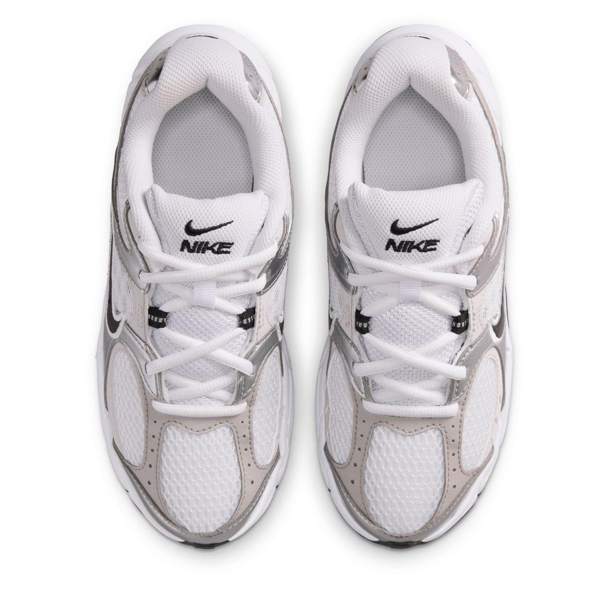 Wht/Met/Blk - Nike - V5 RNR Shoes Juniors - 5