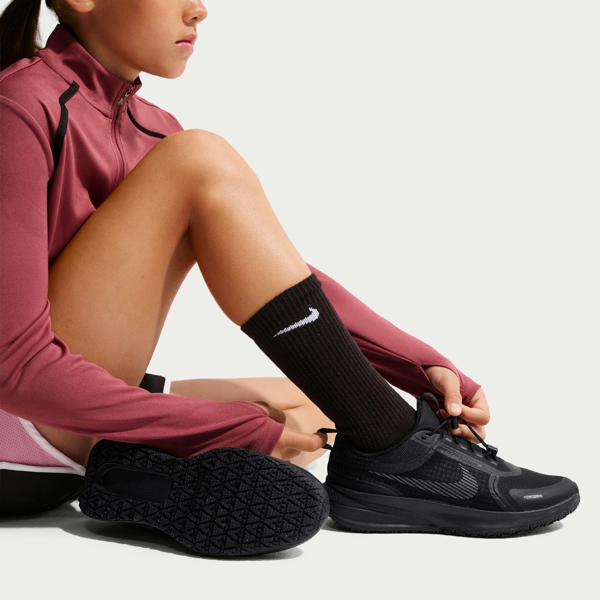 Triple Noir - Nike - Nike Star Run Utilit Jn64 - 3