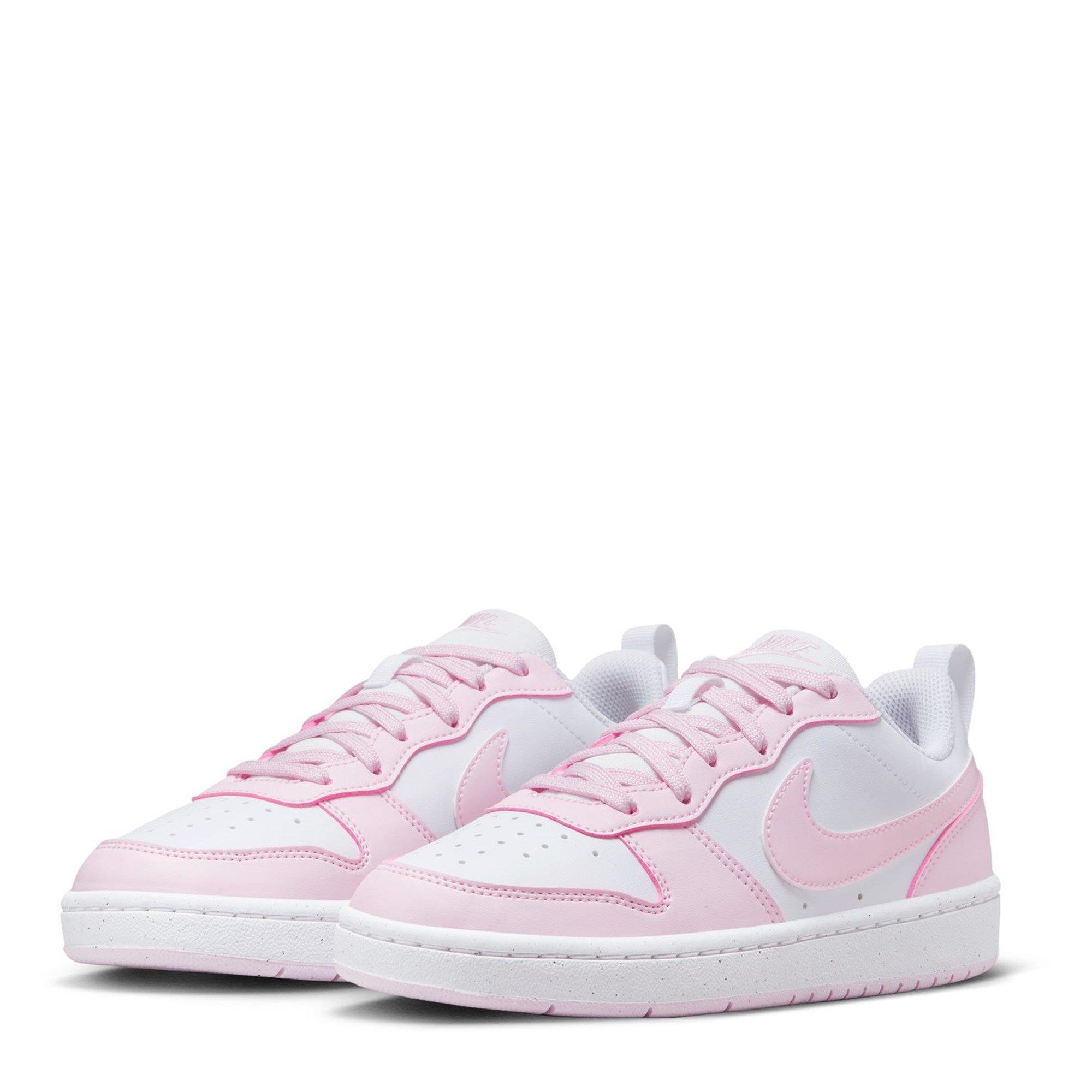 nike court borough pembe