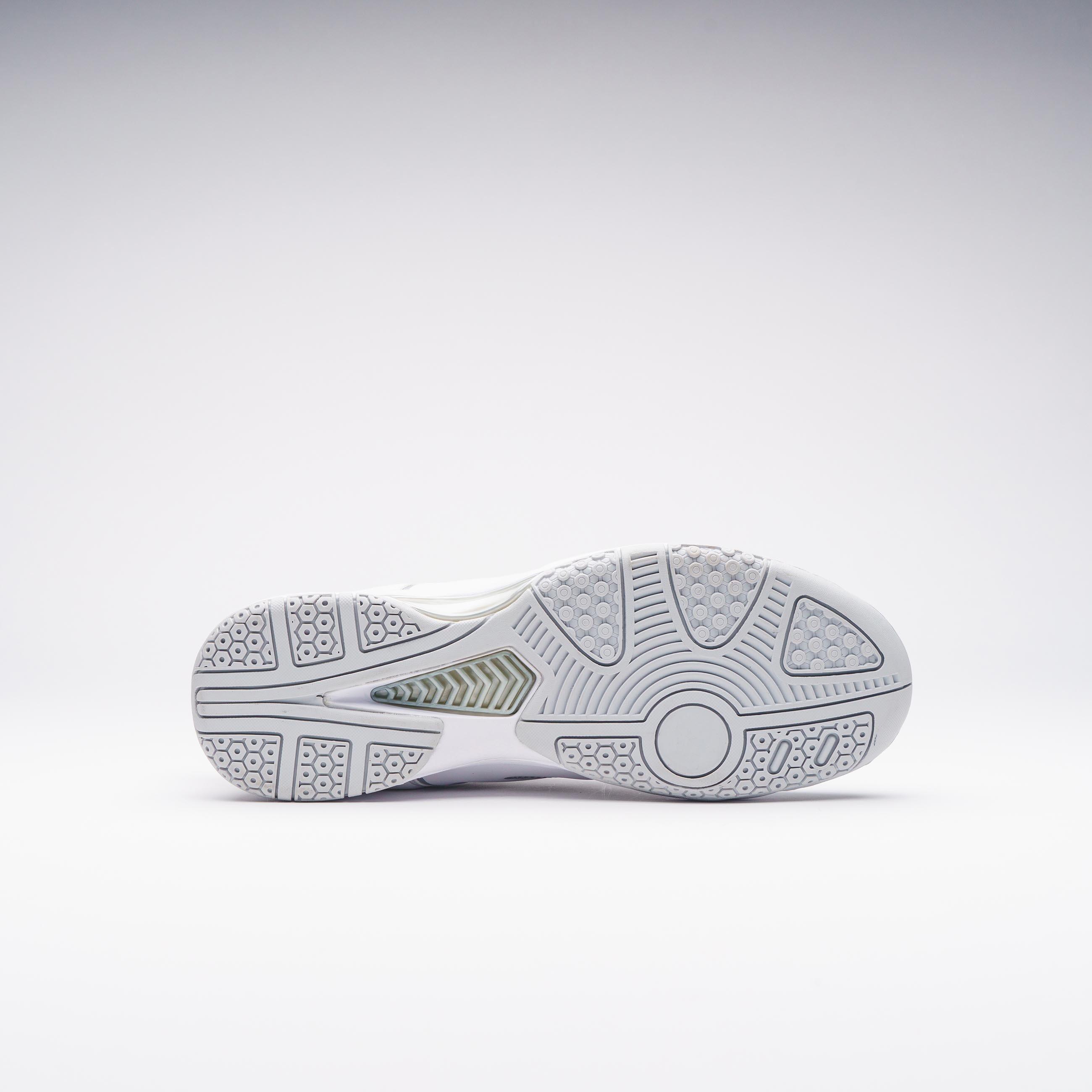 White/Silver - Gilbert - Volt Netball Shoes - 4