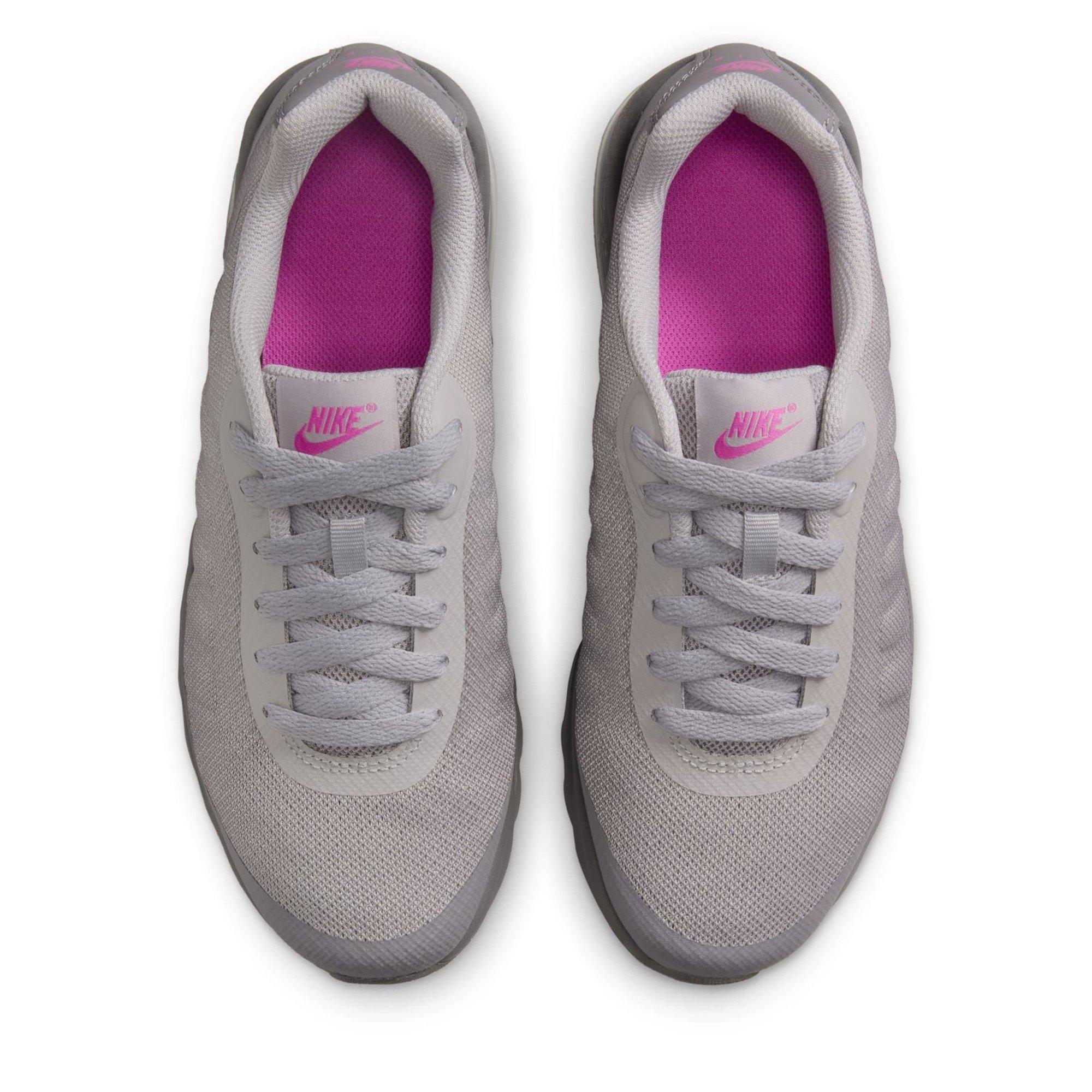 nike invigor girls