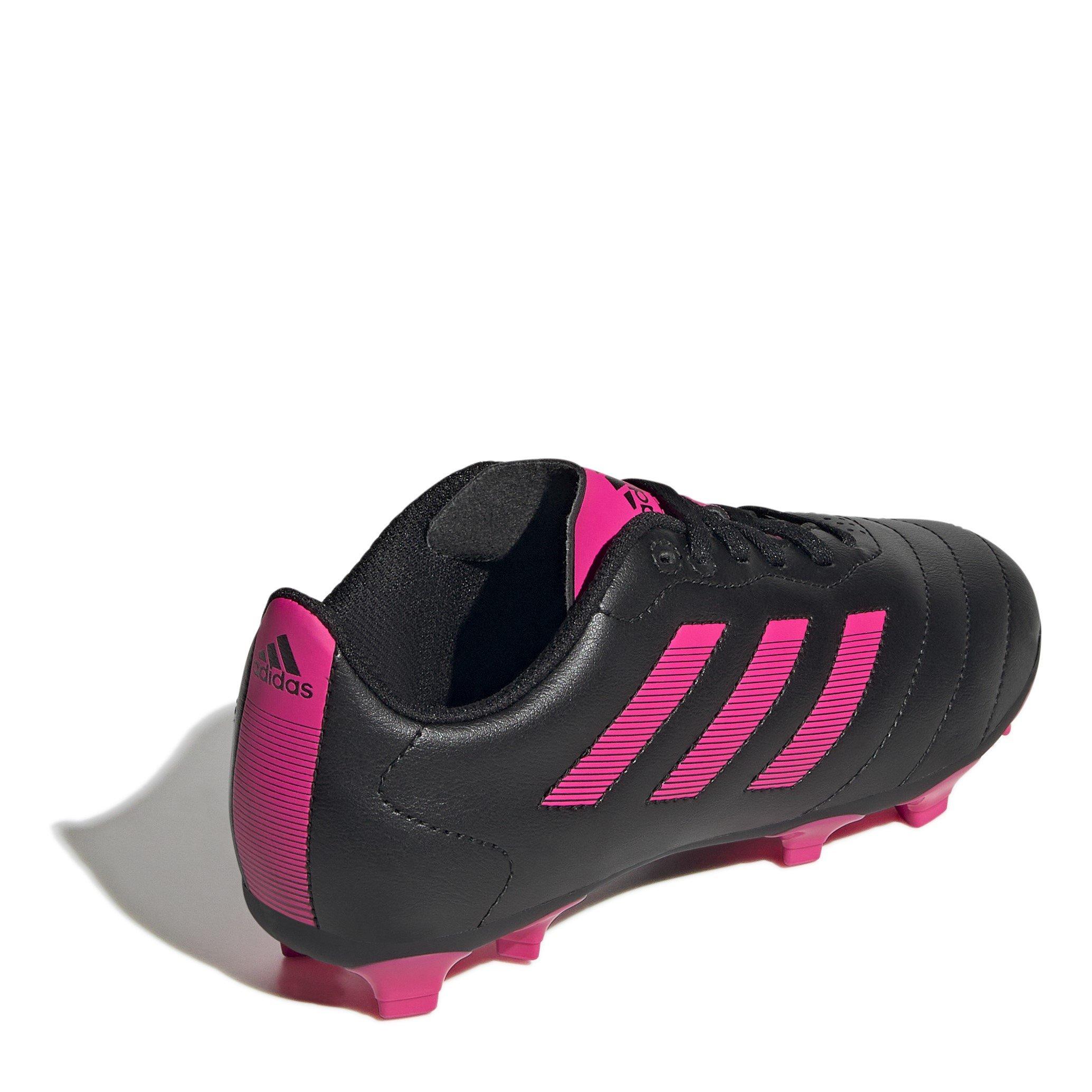 Crampons Adidas Goletto VIII – Taille 1.5 Petit Enfant – Noir – Fermes