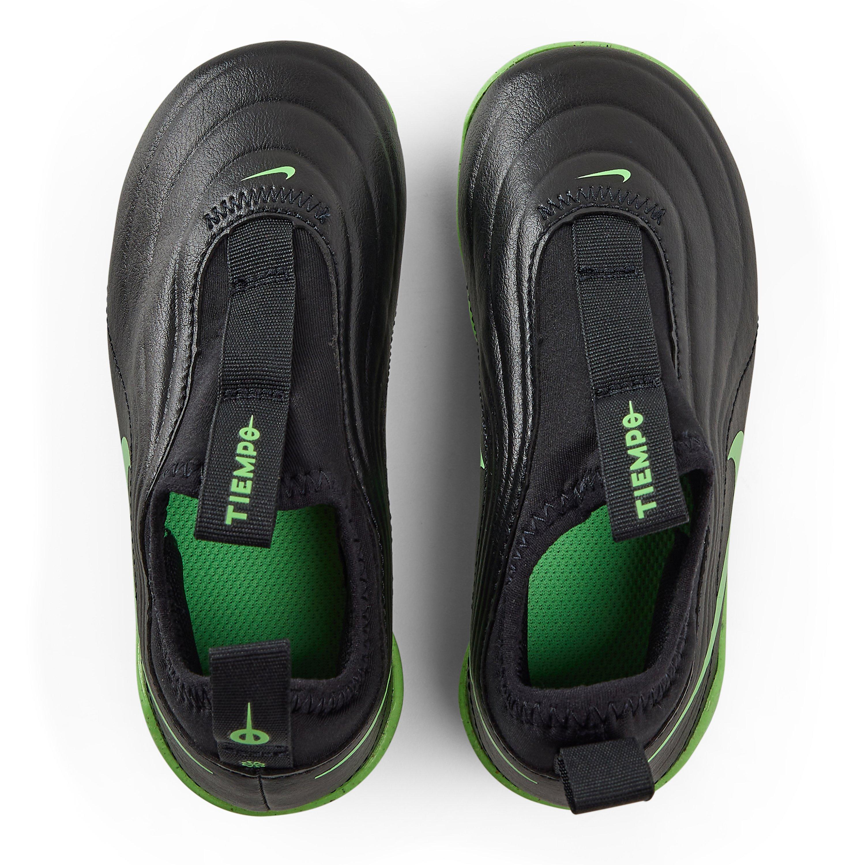 Sort/grøn - Nike - Kids' Tiempo Club Firm Ground Football Boot - 4