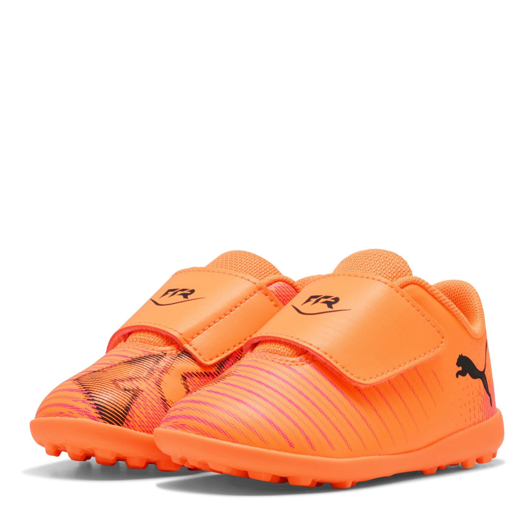 Puma Kids' Future 8 Play V TT Astro Turf Football Boots