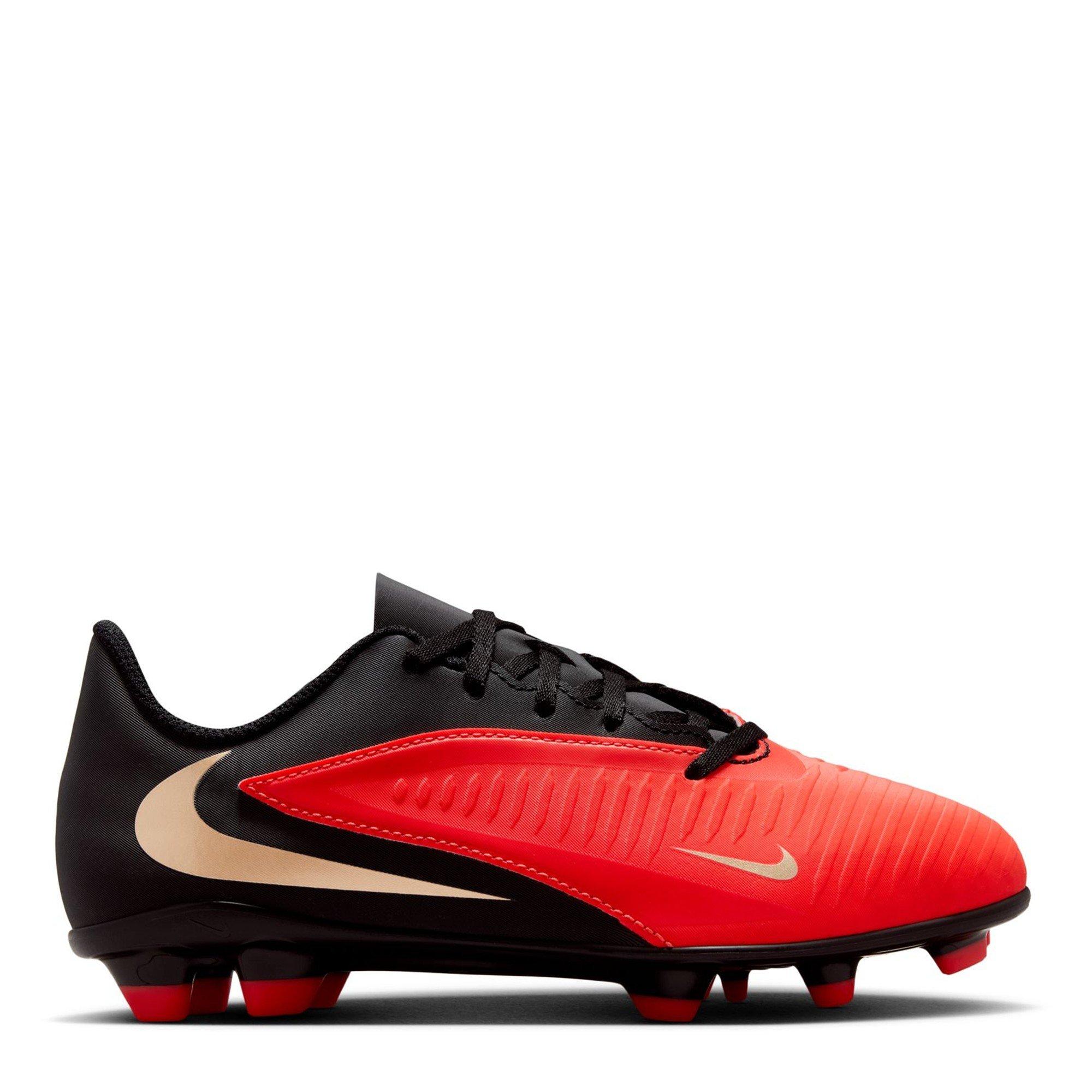 Nike Phantom 6 Low Club Junior Firm Ground Boots