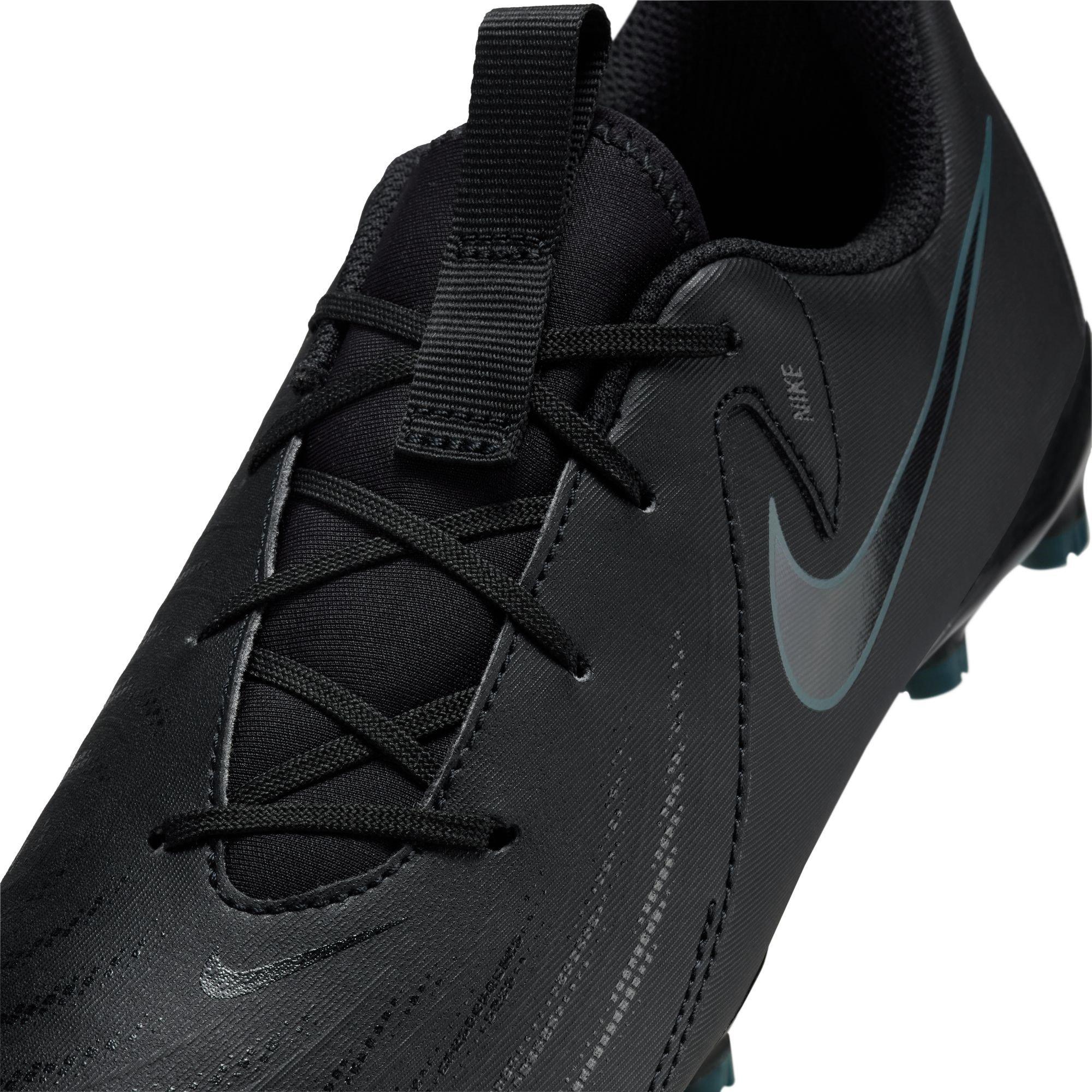 soccer shoes nike phantom