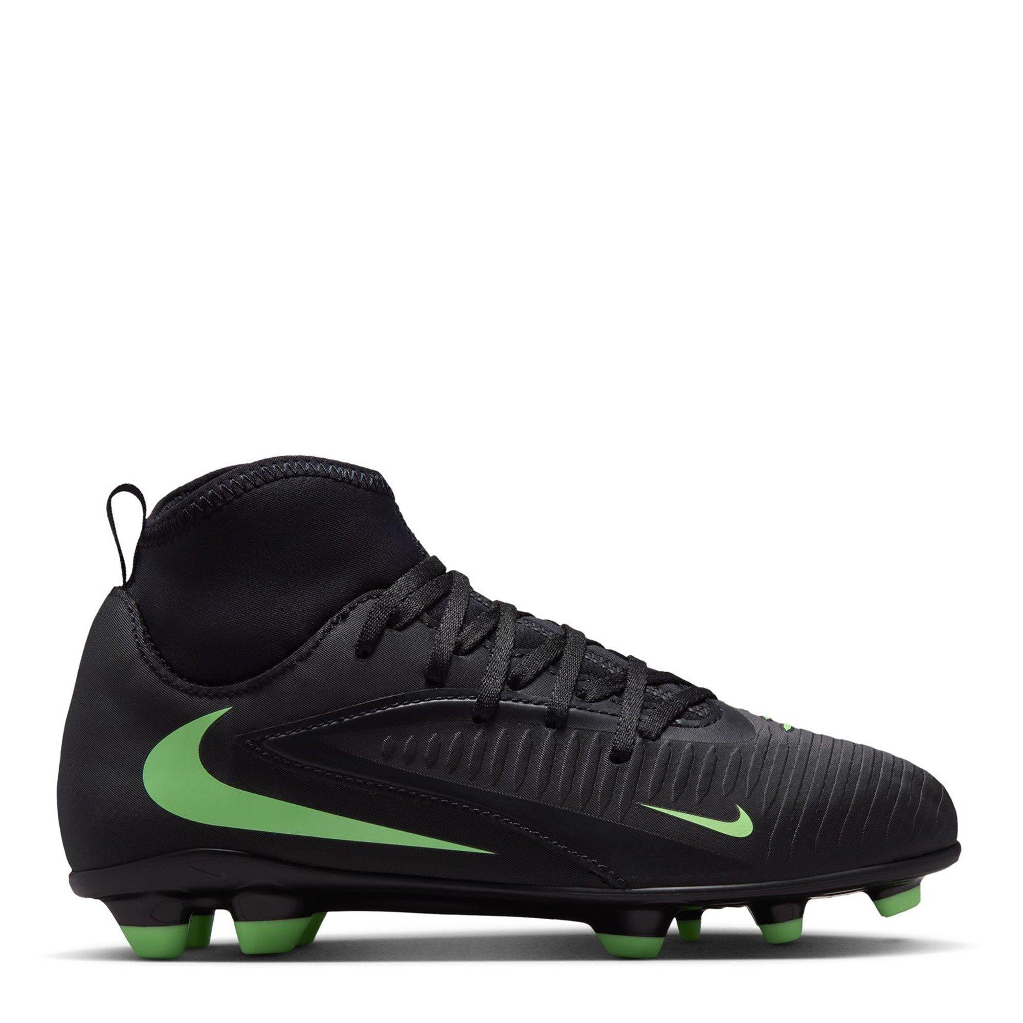 Nike Phantom 6 Club Juniors Multi-Ground Football Boots