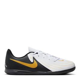 Nike Phantom GX 2 Club Juniors Indoor Court Football Boots.