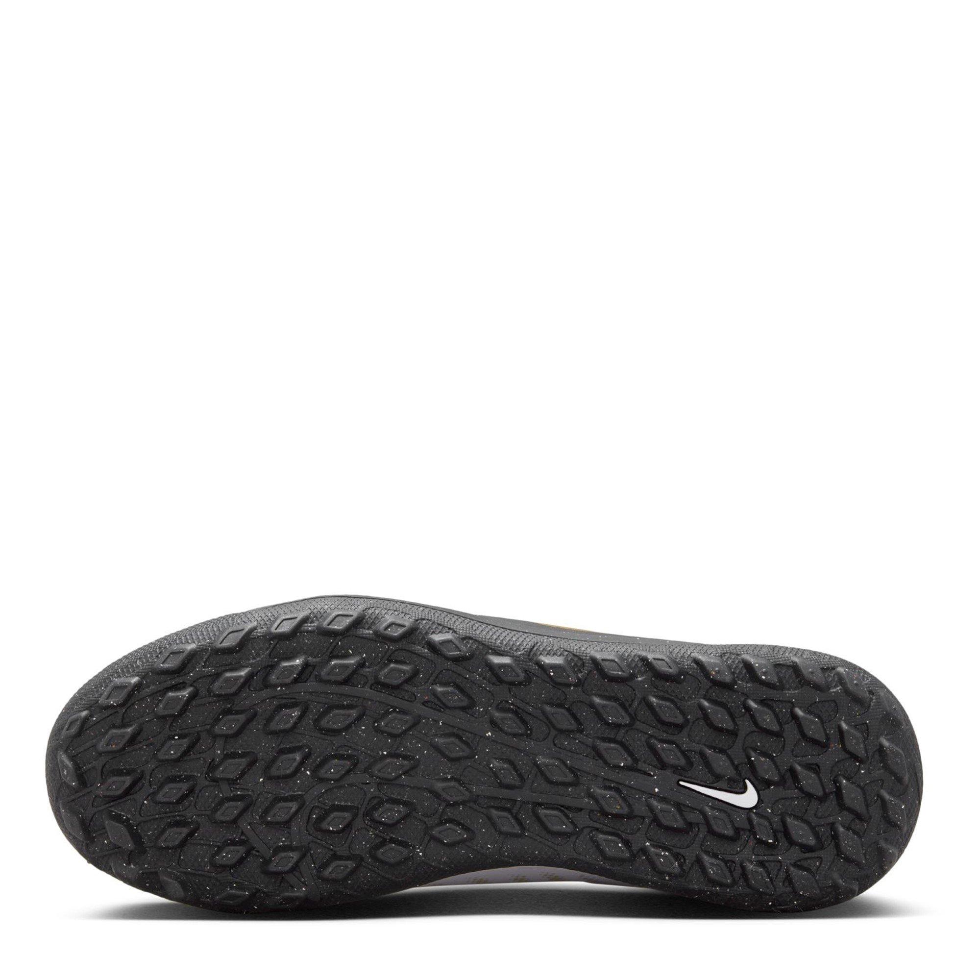 Weiß/Schwarz/Gold - Nike - Phantom GX II Club Junior Astro Turf Football Boots - 3