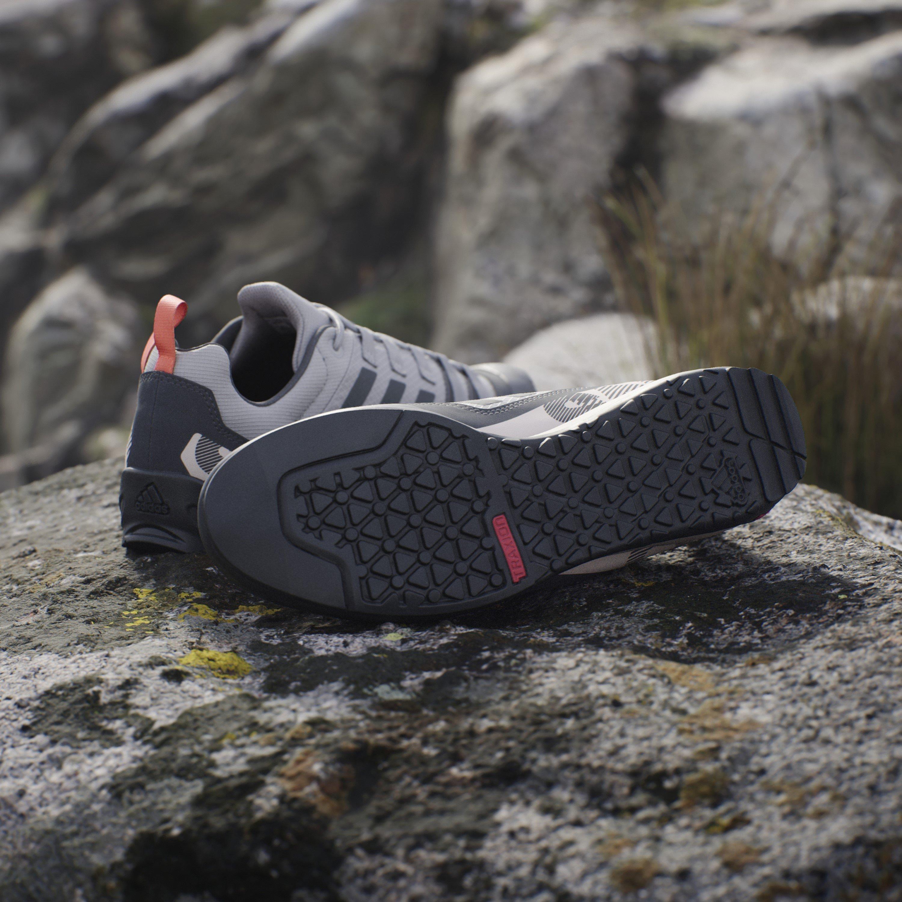 Grigio Solido/Carb - adidas - Kids Terrex Swift Solo Non Waterproof Hiking Boots - 11