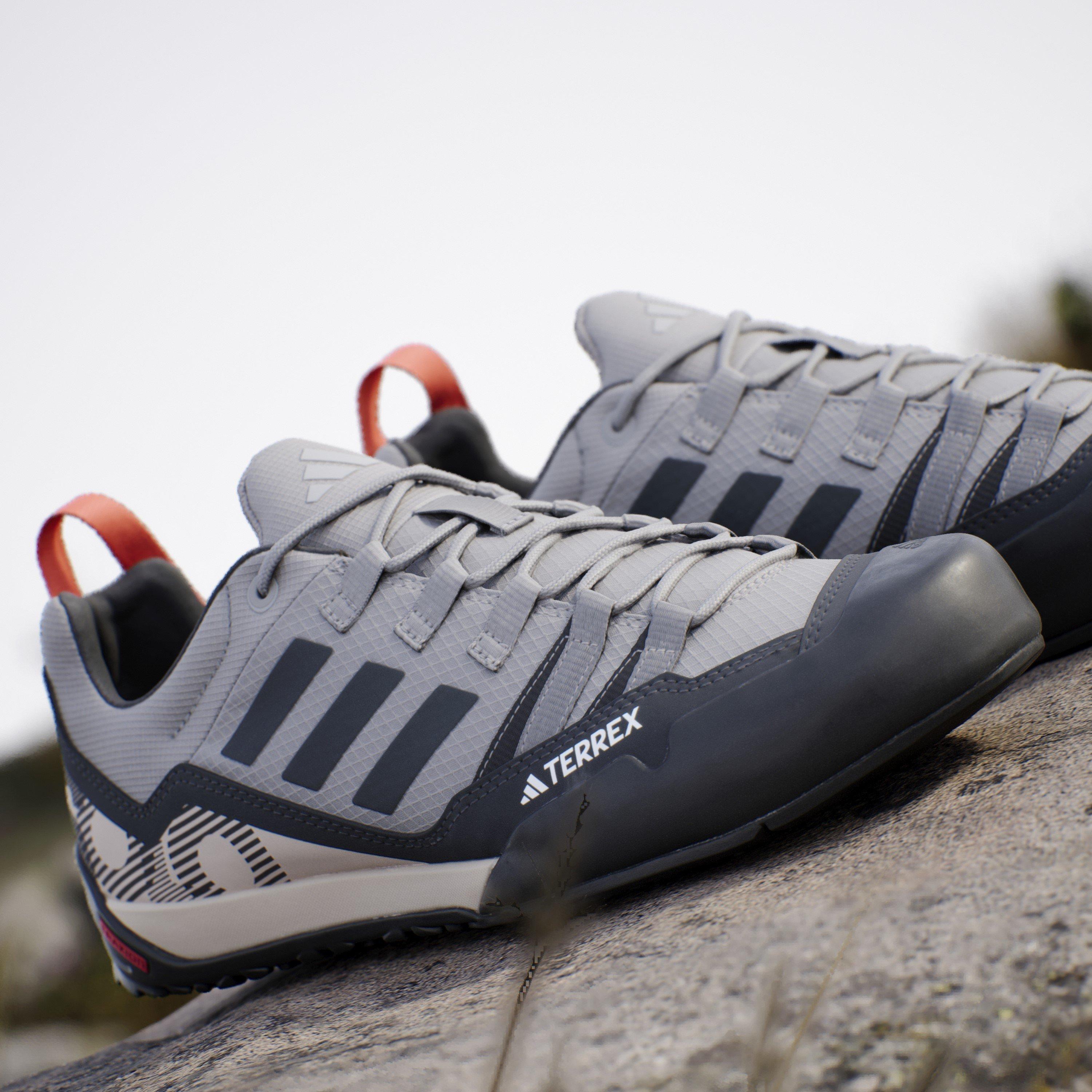 Grigio Solido/Carb - adidas - Kids Terrex Swift Solo Non Waterproof Hiking Boots - 16