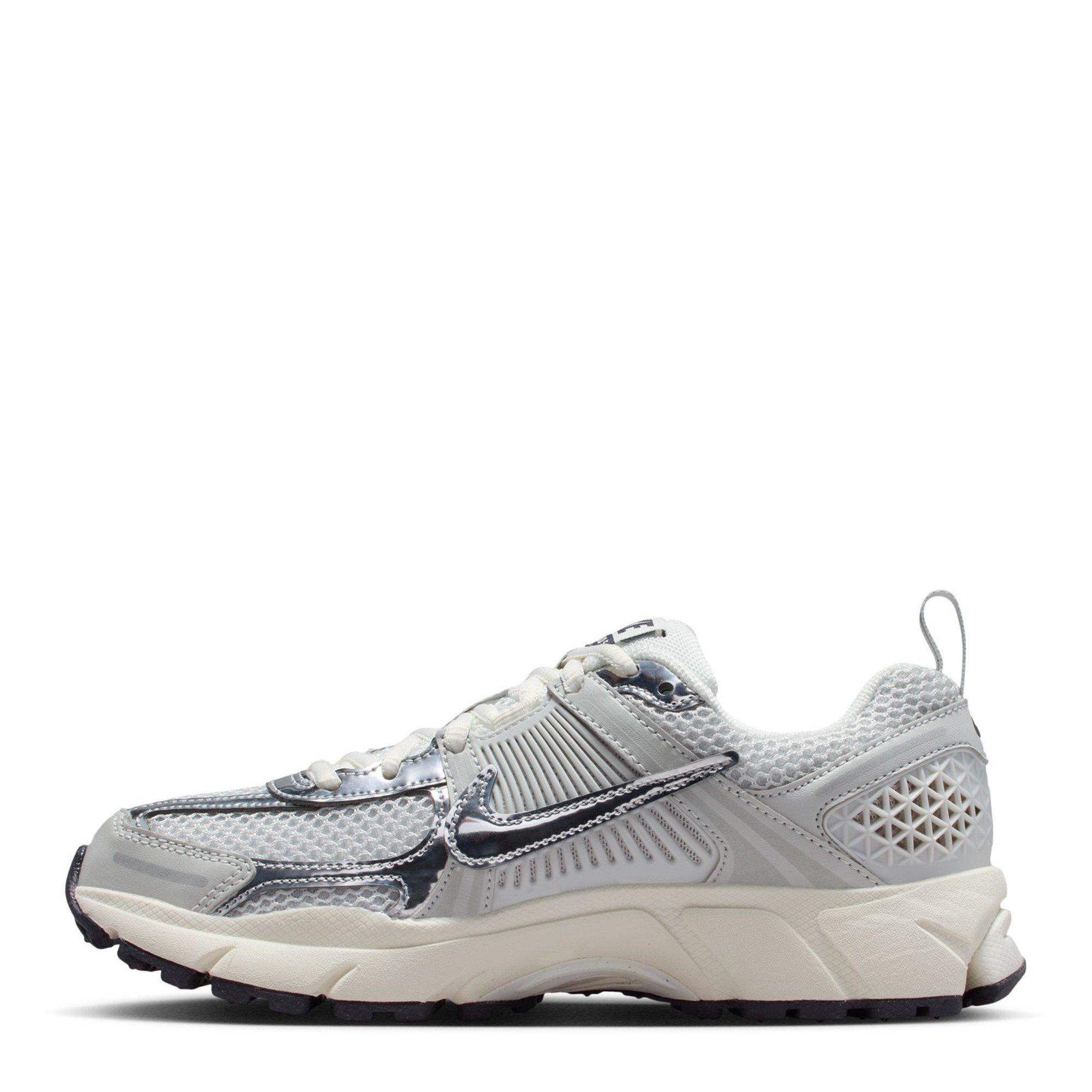 Dust/Chrome - Nike - Nike Vomero 5 Jn64 - 2