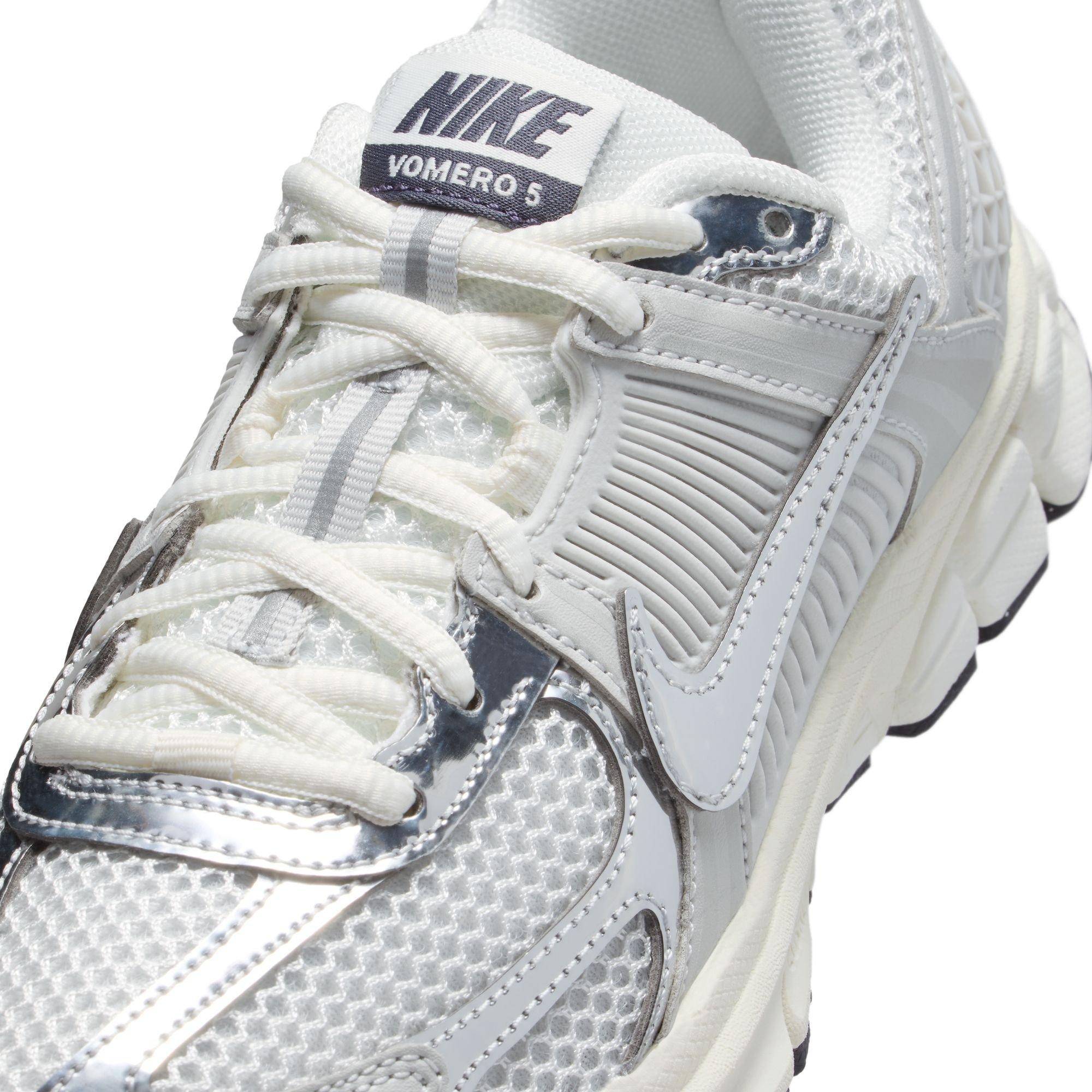 Dust/Chrome - Nike - Nike Vomero 5 Jn64 - 7
