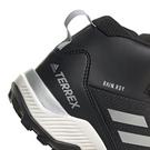 Noir/Blanc - your - Terrex Winter Mid Boa Junior Walking Boots - 8