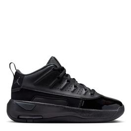 Air Jordan Max Aura Basketball Trainers